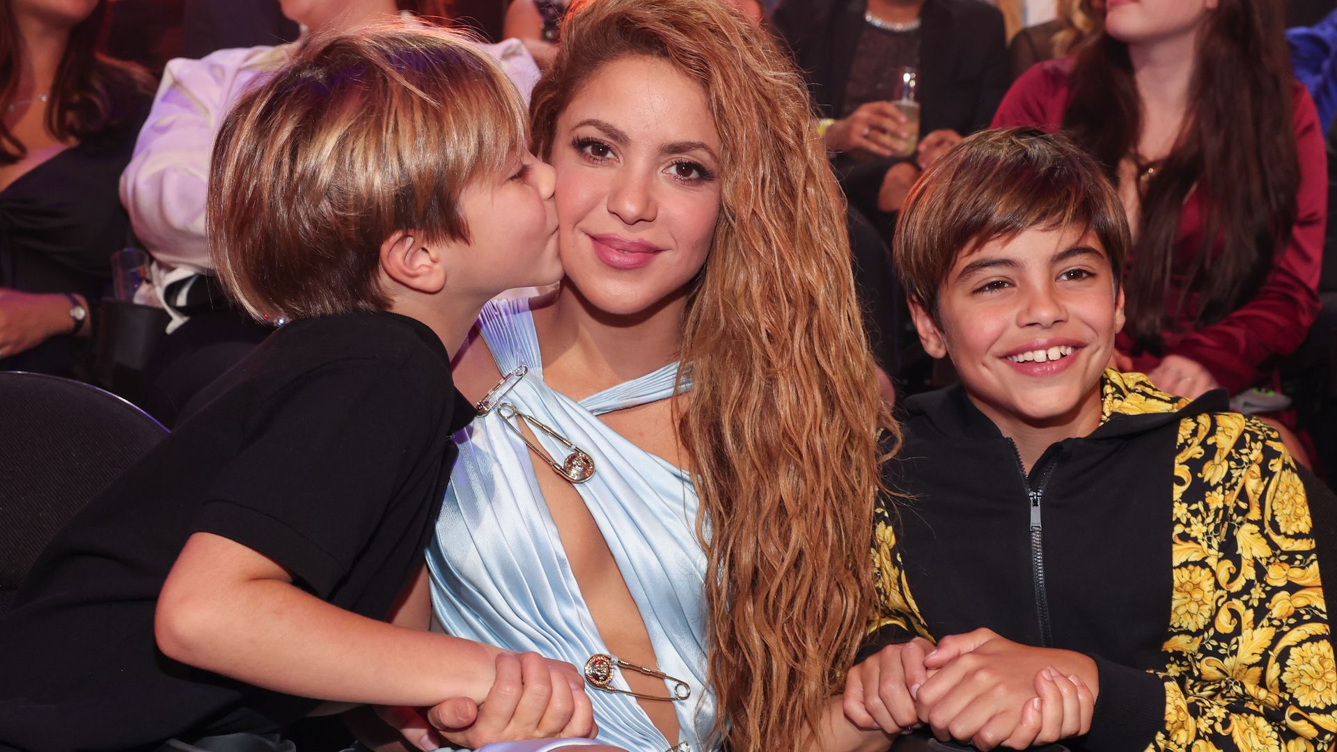 Shakira, con sus hijos, Milan y Shasa