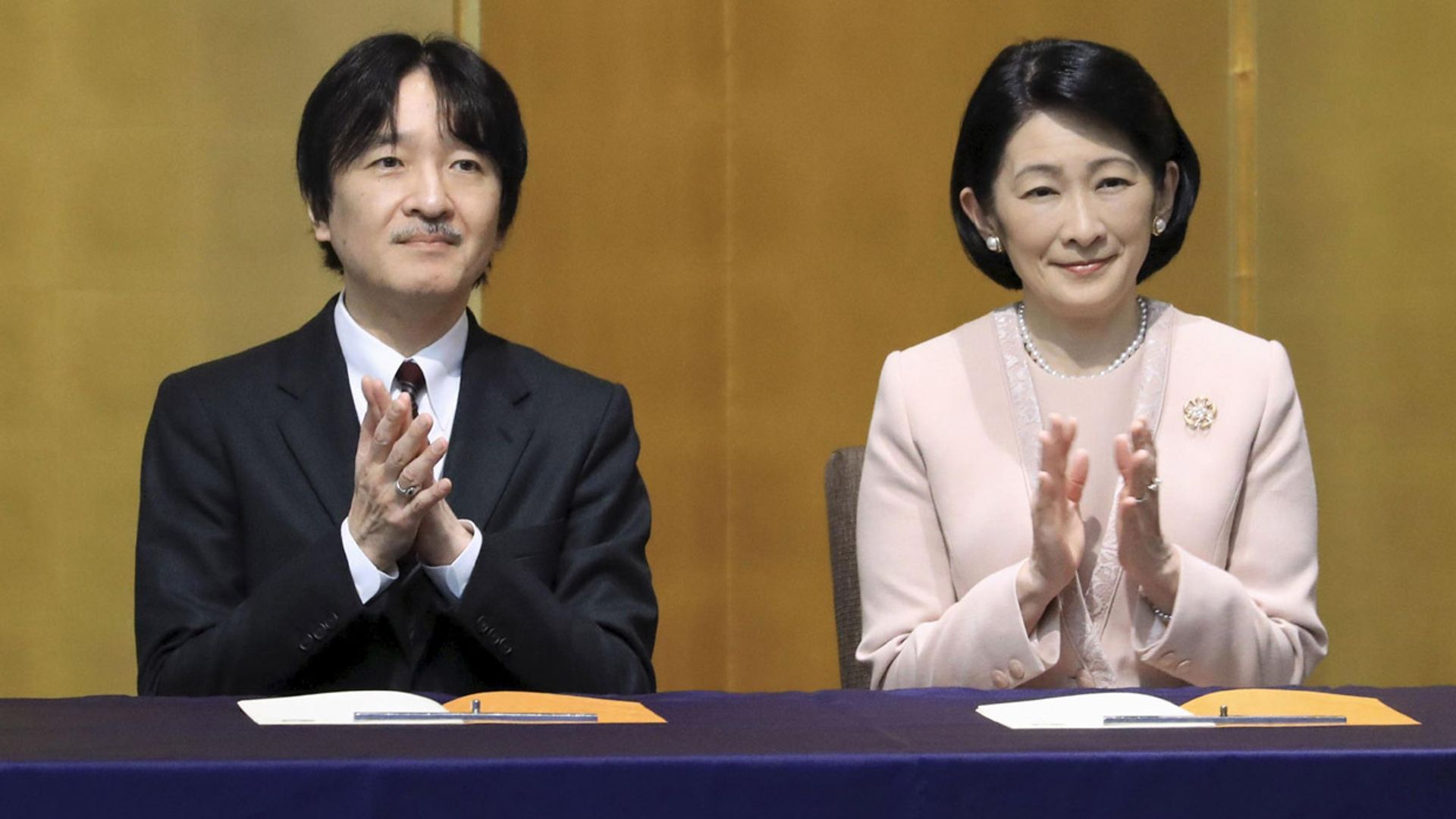 El príncipe Akishino de Japón, sin fecha para su proclamación como heredero que debía celebrarse hoy