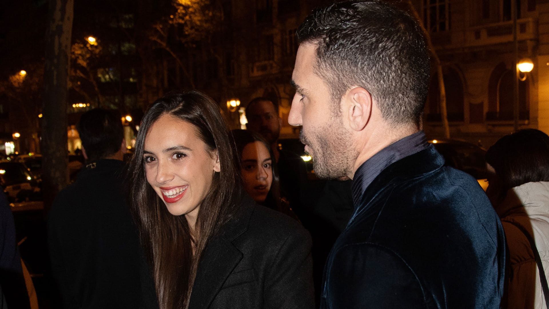 ¡Que empiece la fiesta! Miguel Ángel Silvestre inaugura su restaurante con el apoyo de su novia, Rebeca Toribio
