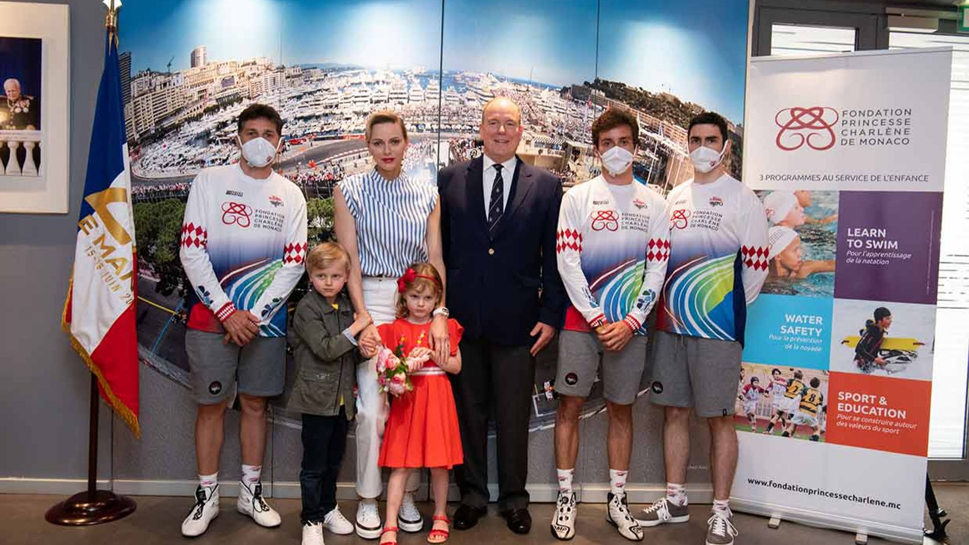 ¡A toda velocidad! Jacques y Gabriella de Mónaco se divierten con sus padres en las 24 horas de Le Mans