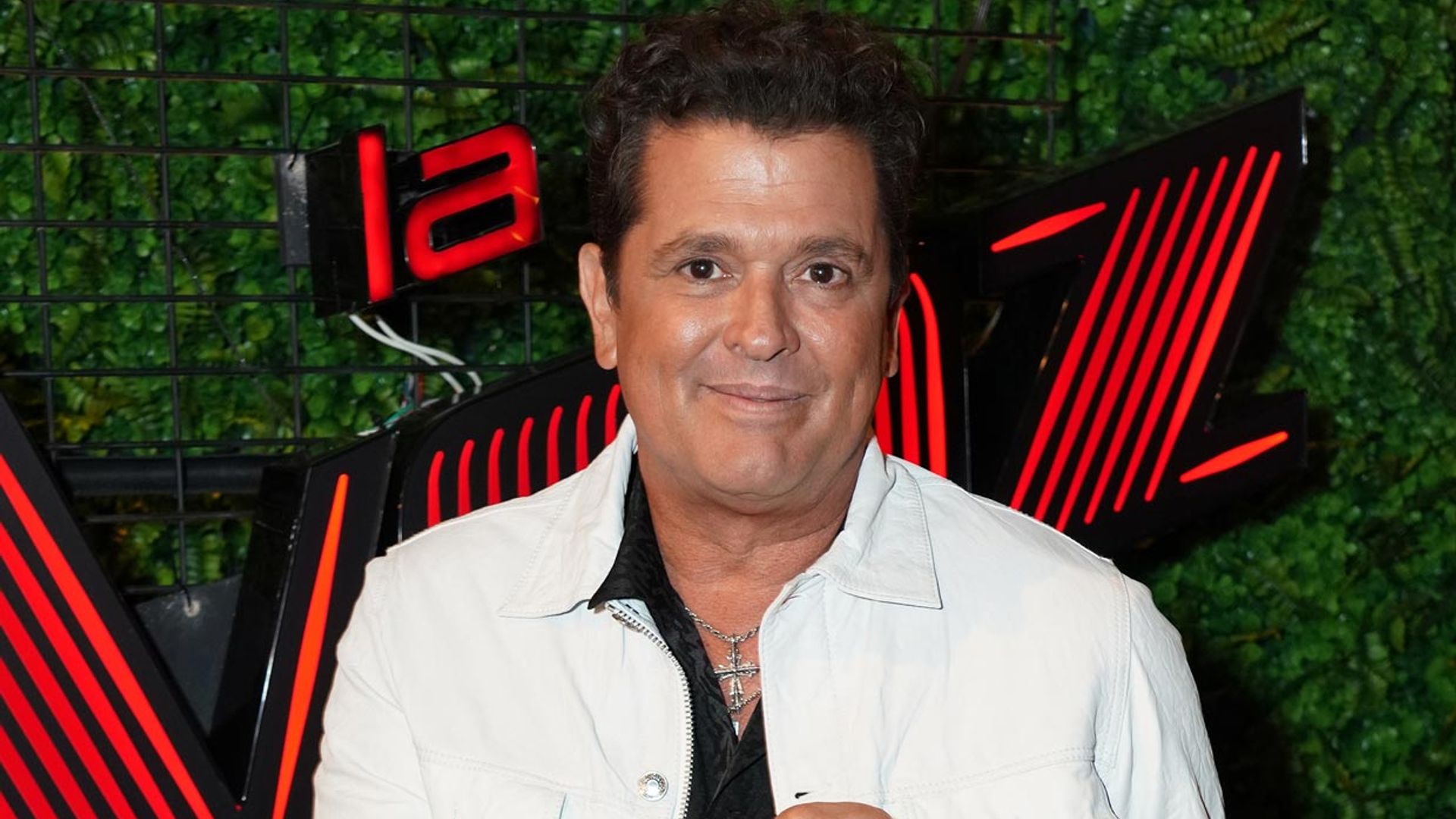 Carlos Vives, muy afectado tras la muerte de su padre: 'Se me parte el alma'