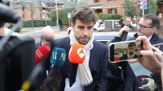 El exfutbolista y empresario del FC Barcelona, Gerard Piqué, comparece ante el Juzgado de Primera Instancia e Instrucción número 4 de Majadahonda. El juez lo investiga por presuntas irregularidades en el traspaso de la Supercopa de España a Arabia Saudí. 