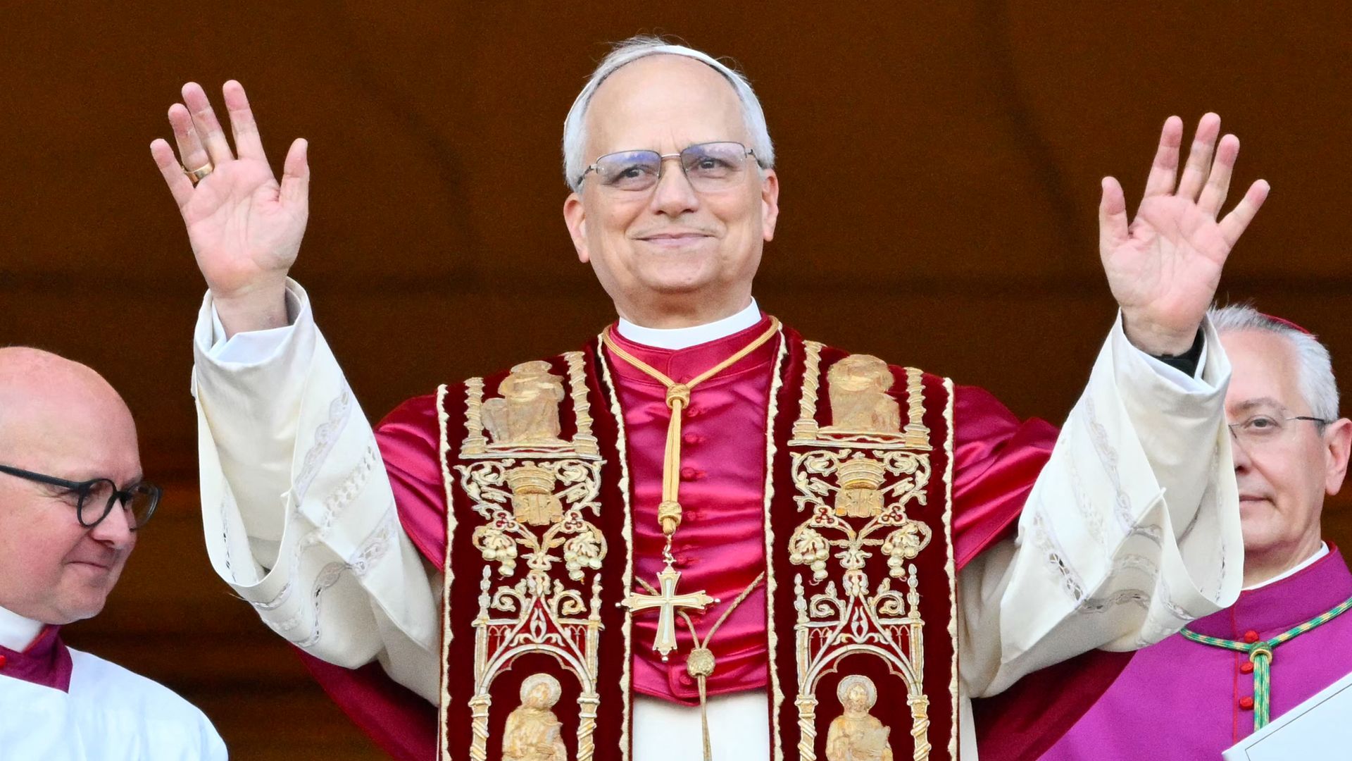 Primeras imágenes del nuevo Papa, León XIV