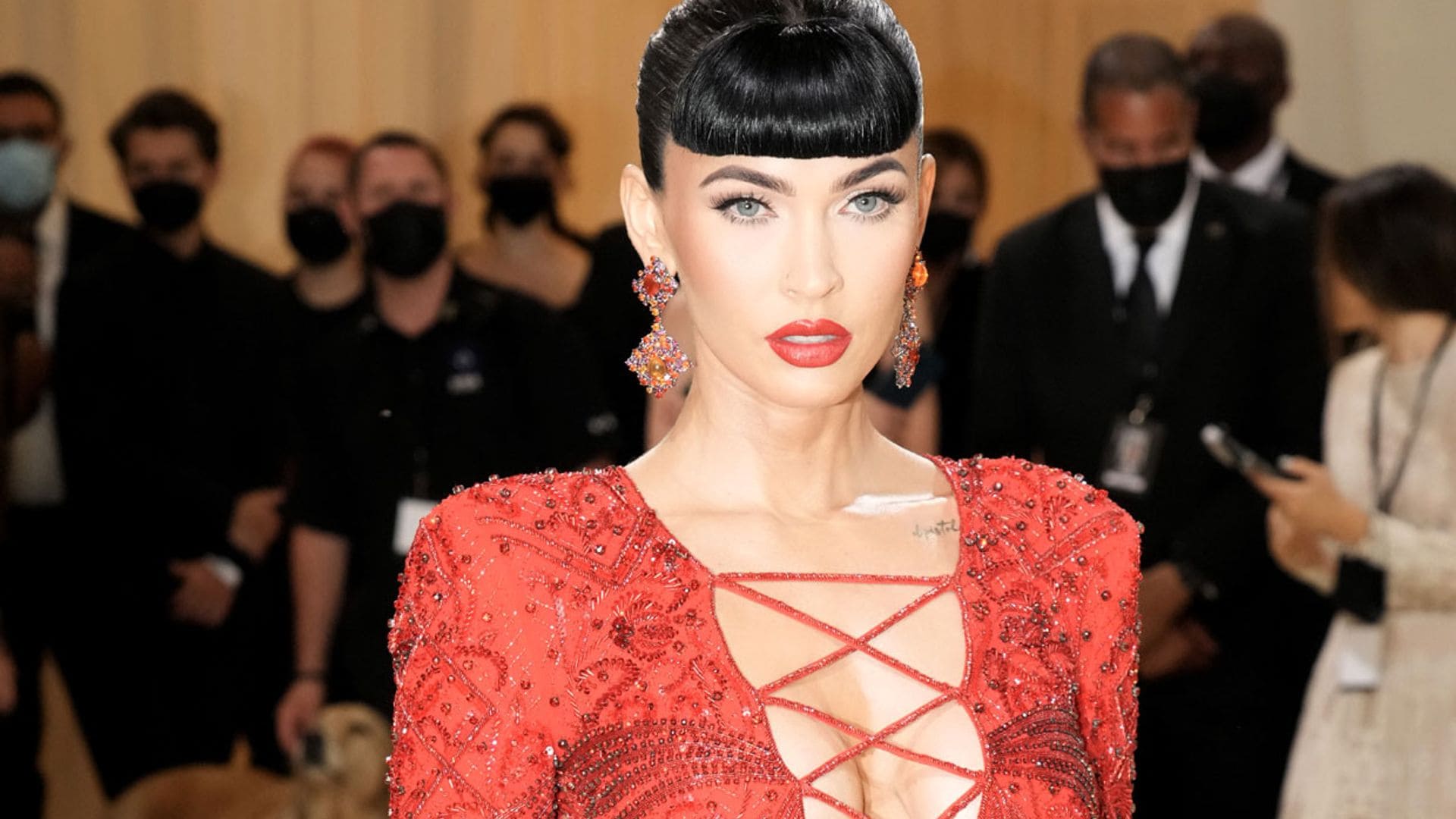 ¡Cambio radical! Megan Fox, cada vez más Kardashian
