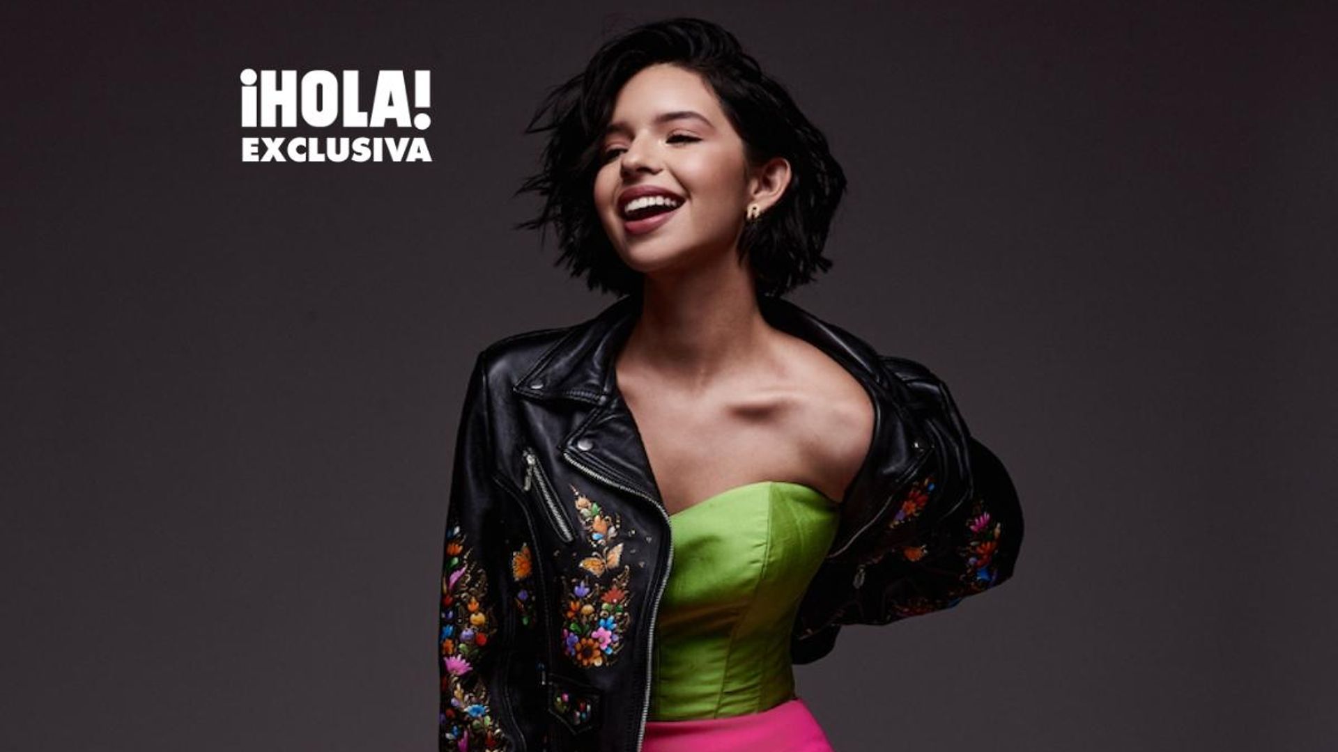 Ángela Aguilar debutará como conductora en Premios Juventud