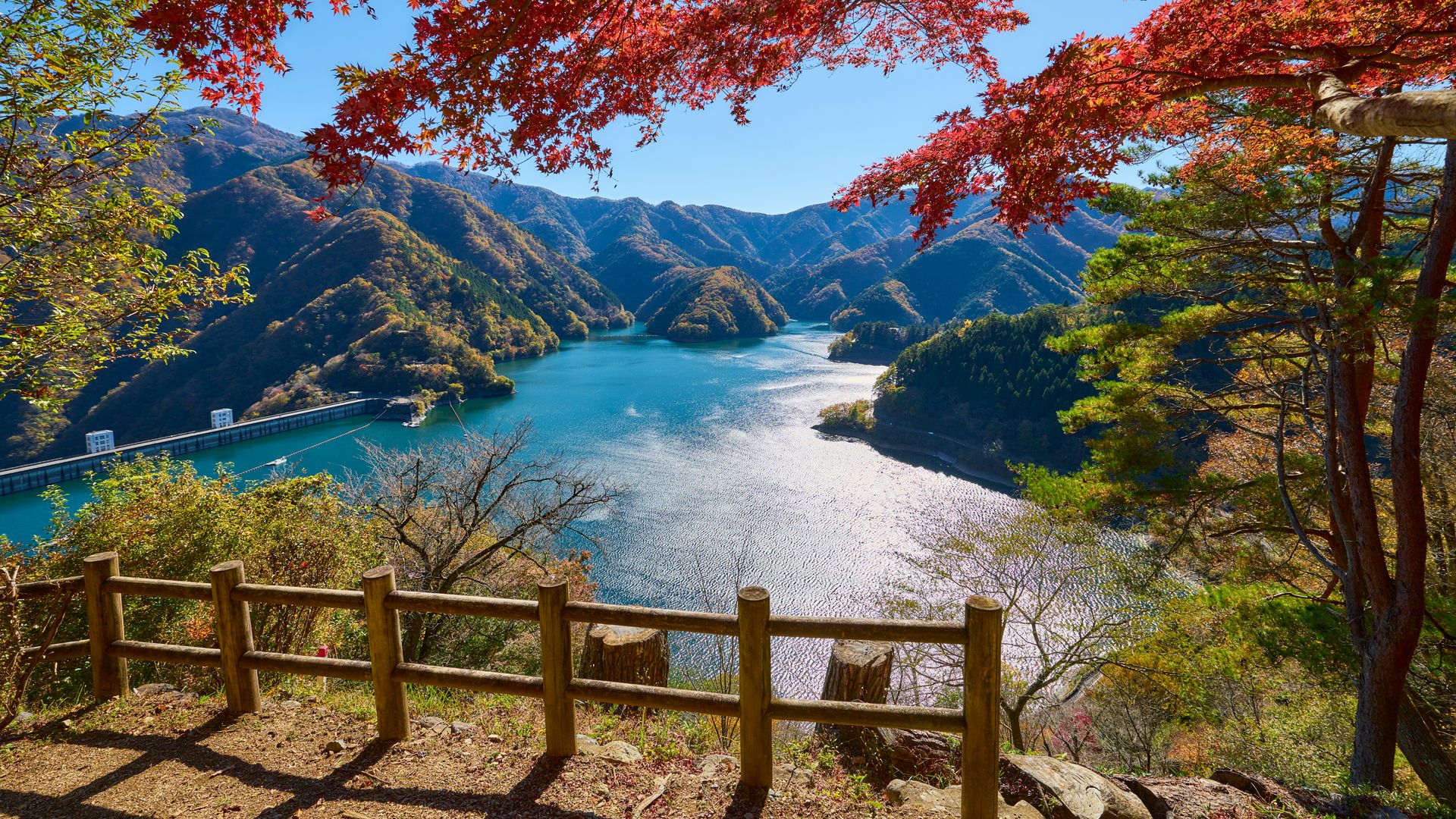 Paseos por el lago Okutama, Japón