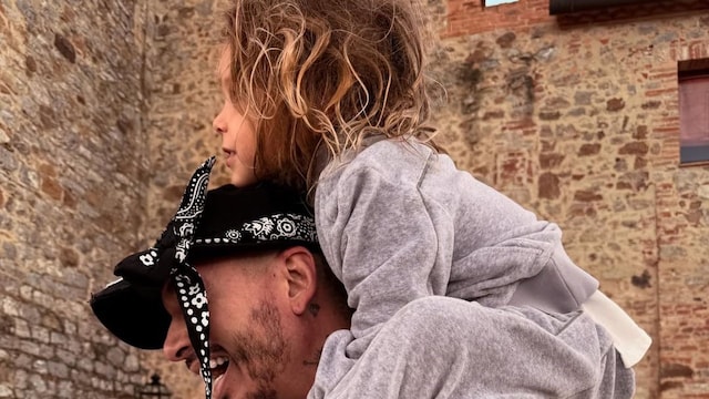 J Balvin y su hijo Río. 