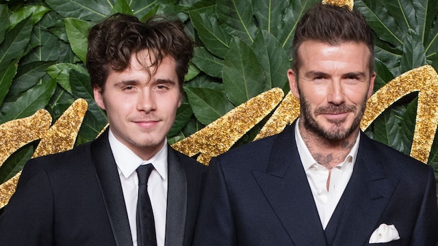 Brooklyn Beckham, David Beckham y Victoria Beckham en The Fashion Awards 2018 en Londres.