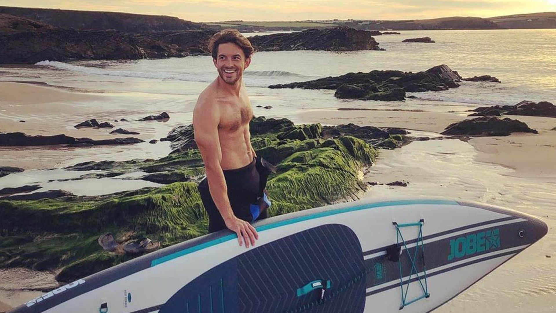 Conoce al actor que interpreta a Anthony, el protagonista de la nueva temporada de 'Los Bridgerton'