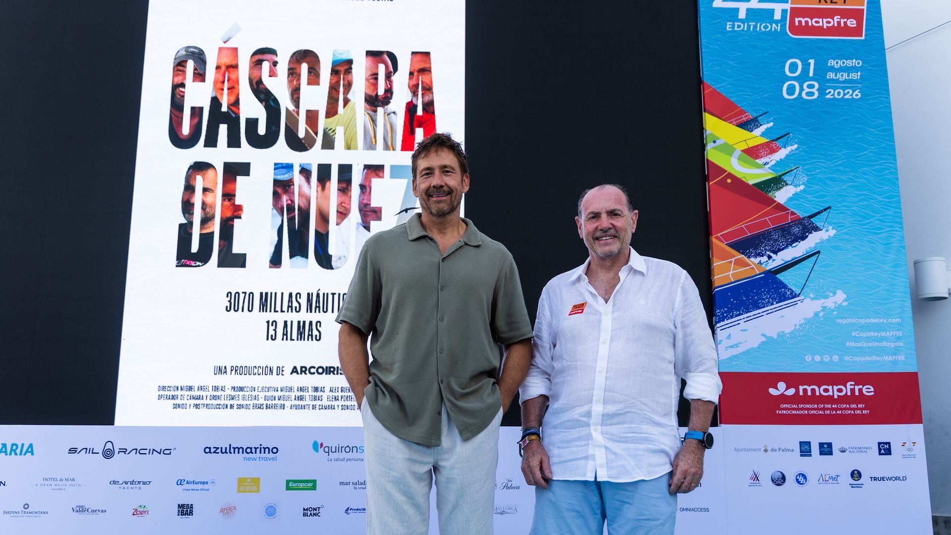 El director Miguel Ángel Tobías y Rafael Gil en la presentación de 'Cáscara de Nuez