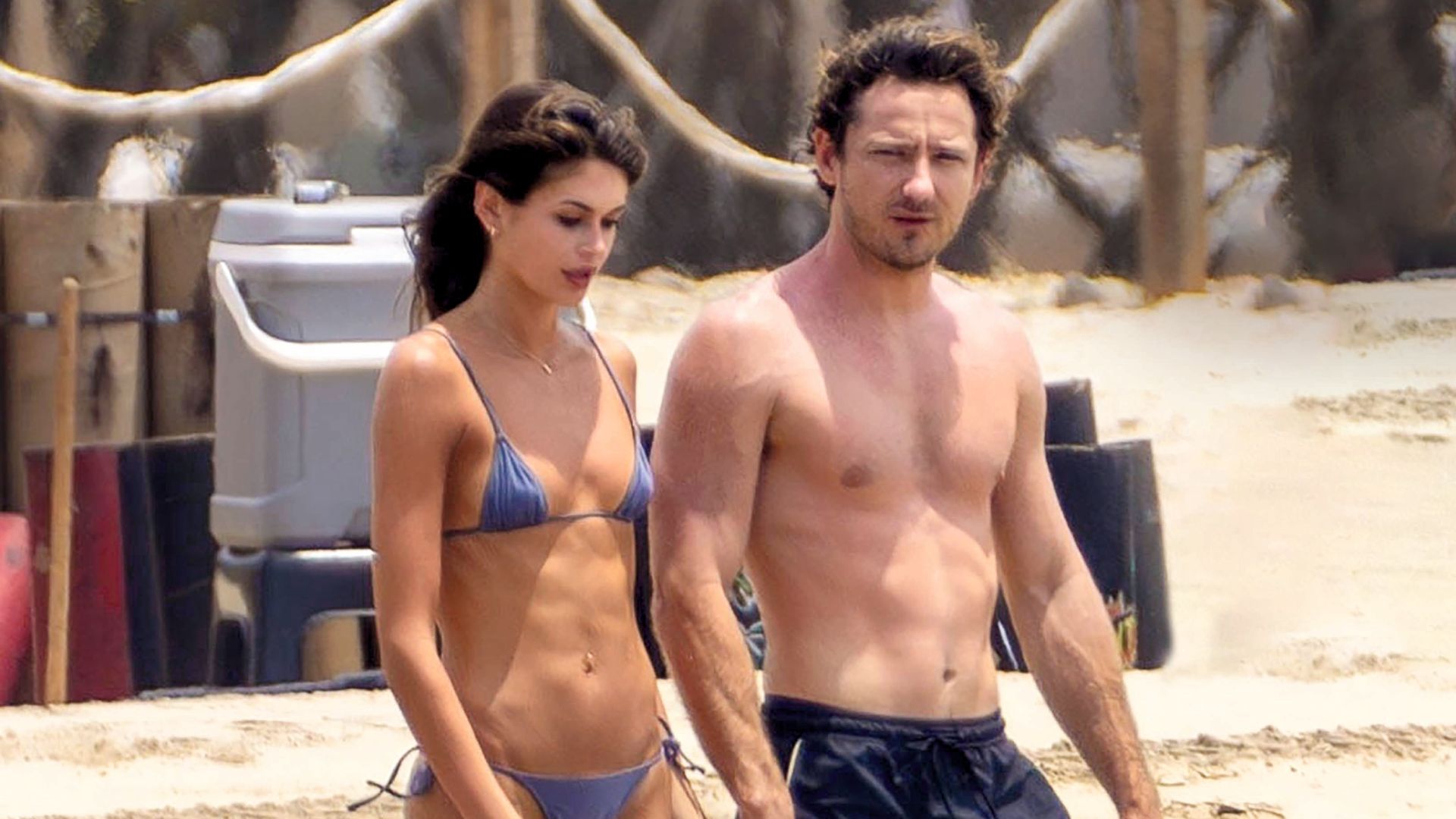 Kaia Gerber y Lewis Pullman: un minibikini, una playa paradisíaca y una boda en su nueva escapada a México