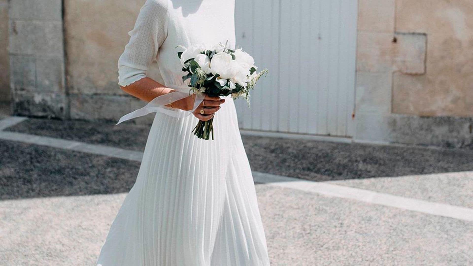 Estos preciosos vestidos harán que quieras casarte de corto