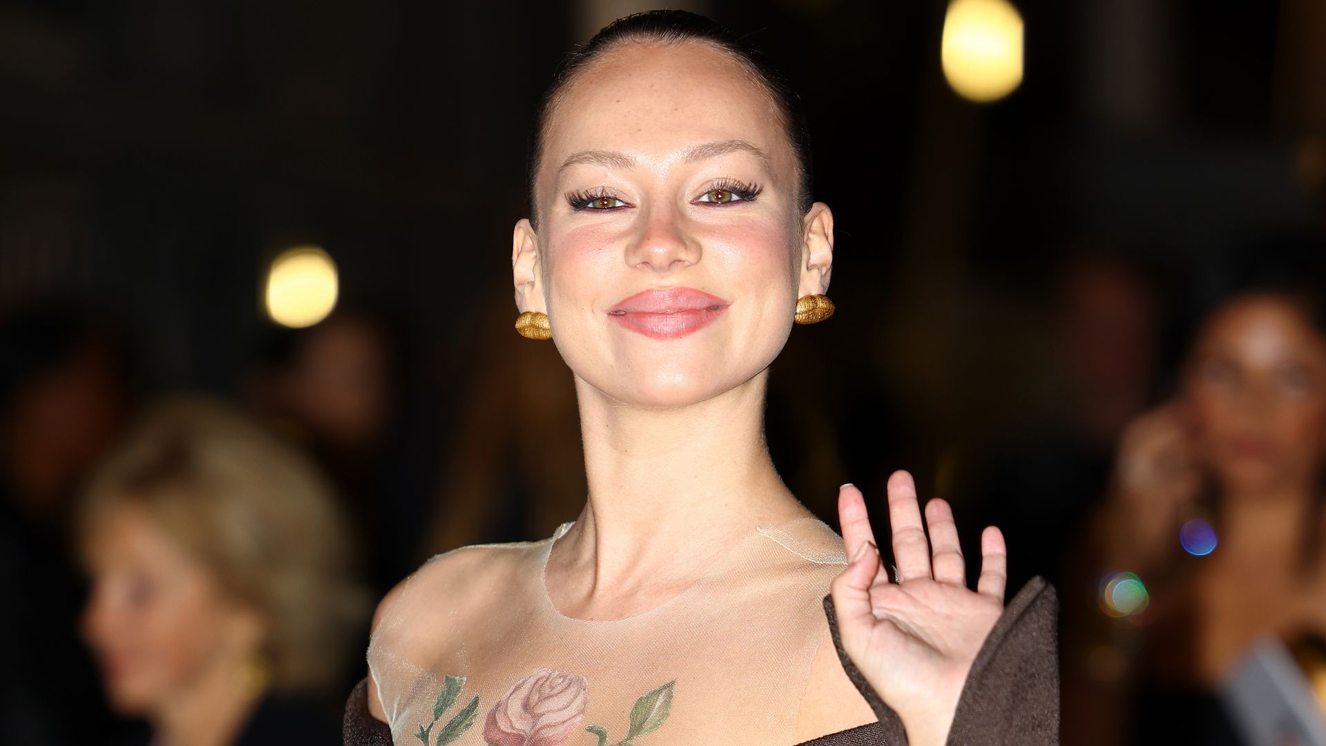 Ester Expósito en el desfile de Schiaparelli en la Paris Fashion Week el 2 de octubre de 2025