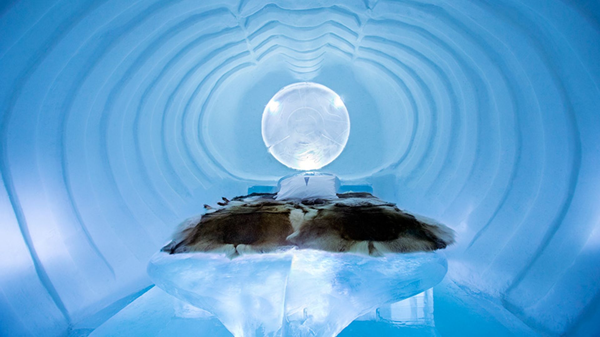 Una suite de hielo para todo el año en Suecia