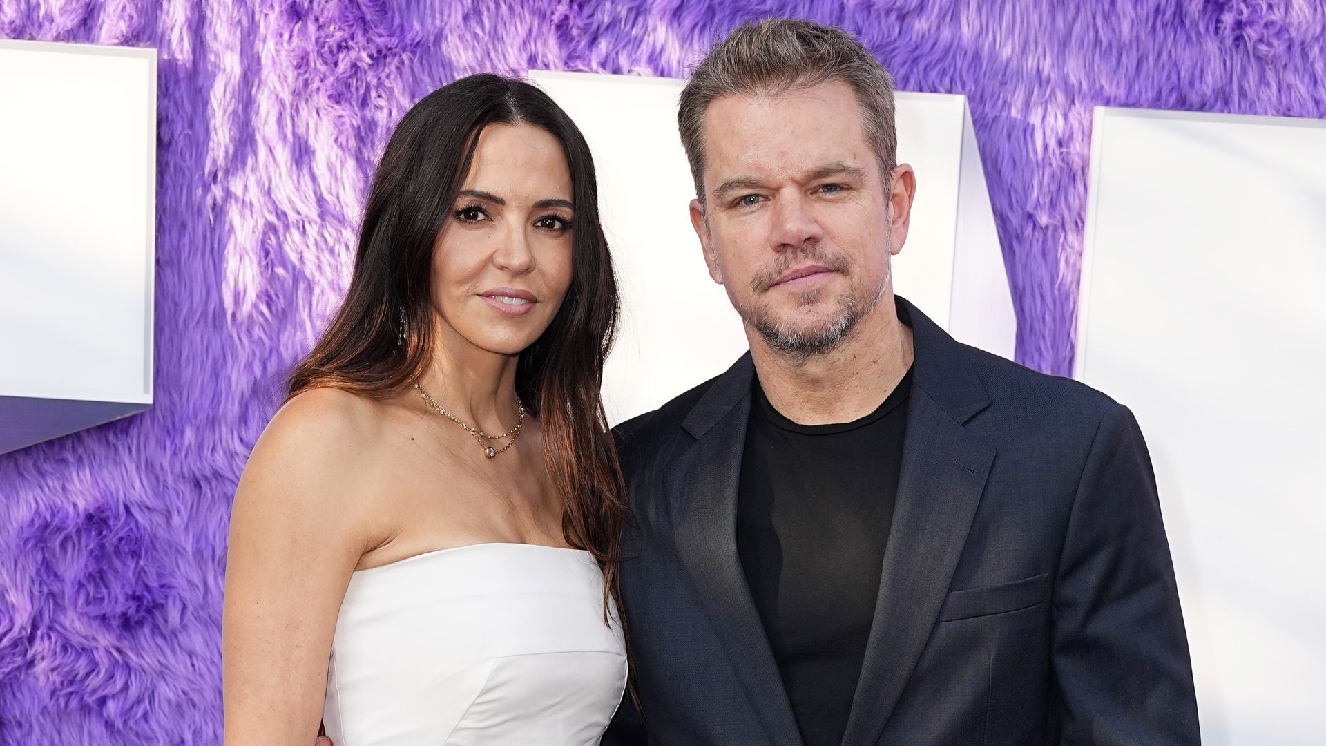 Luciana Barroso y Matt Damon en la premier de "IF" en el SVA Theater el 13 de mayo de 2024, en Nueva York.