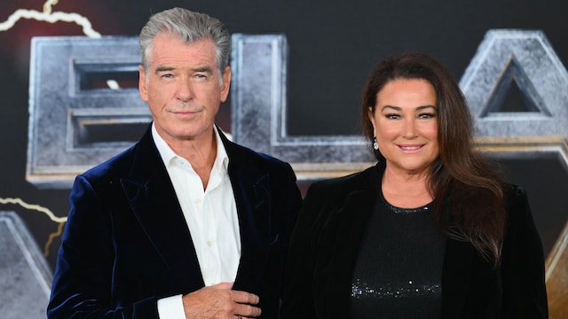 Pierce Brosnan y su esposa, Keely en la premiere de 'Black Adam'