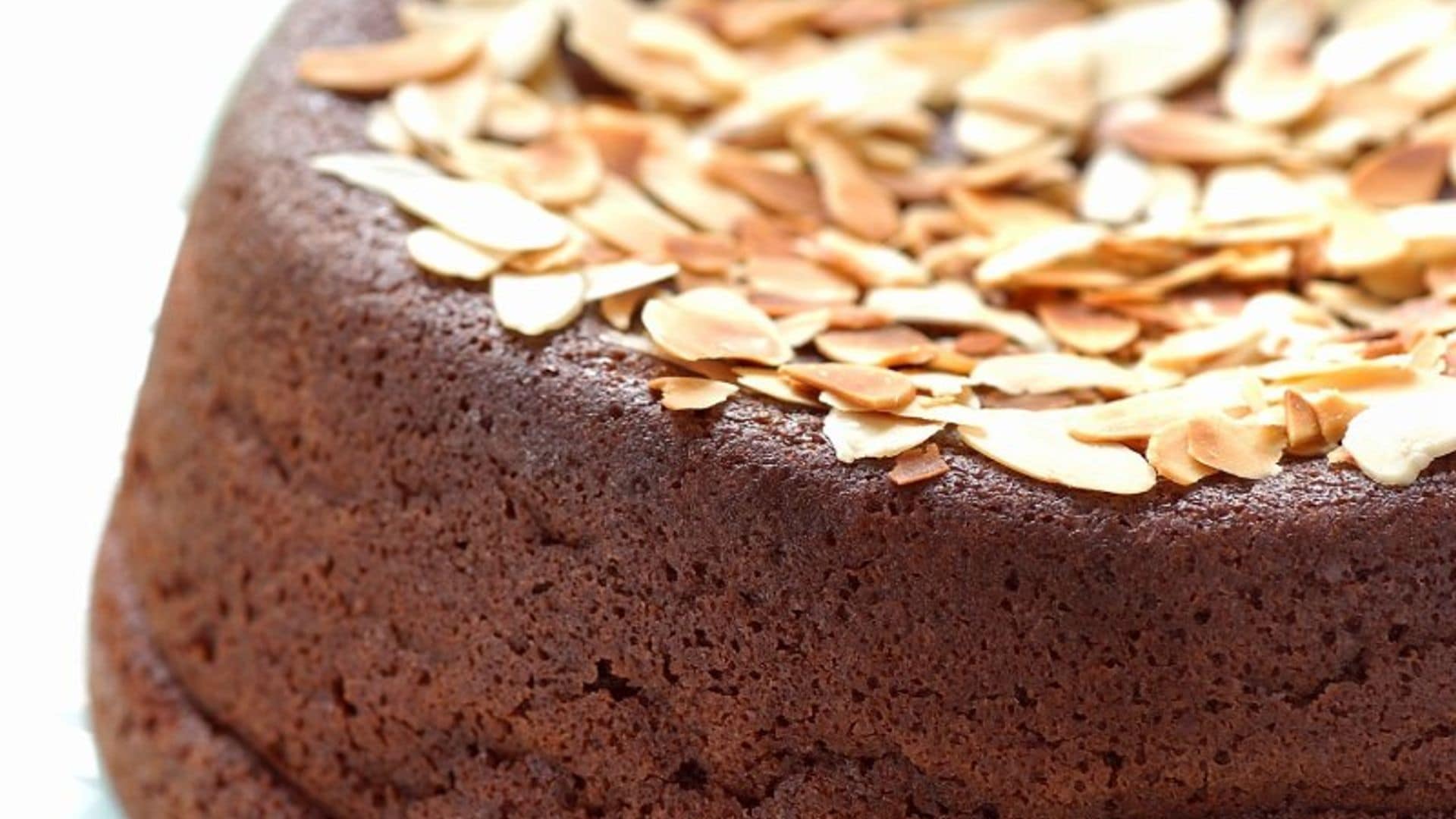 Bizcocho de chocolate y almendras