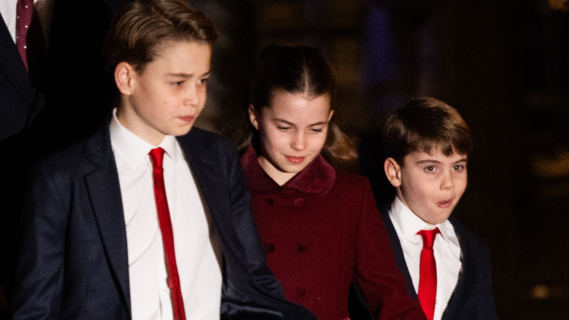 George, Charlotte y Louis en el 'Together At Christmas' concierto de Navidad en la Abadía de Westminster en diciembre de 2024.