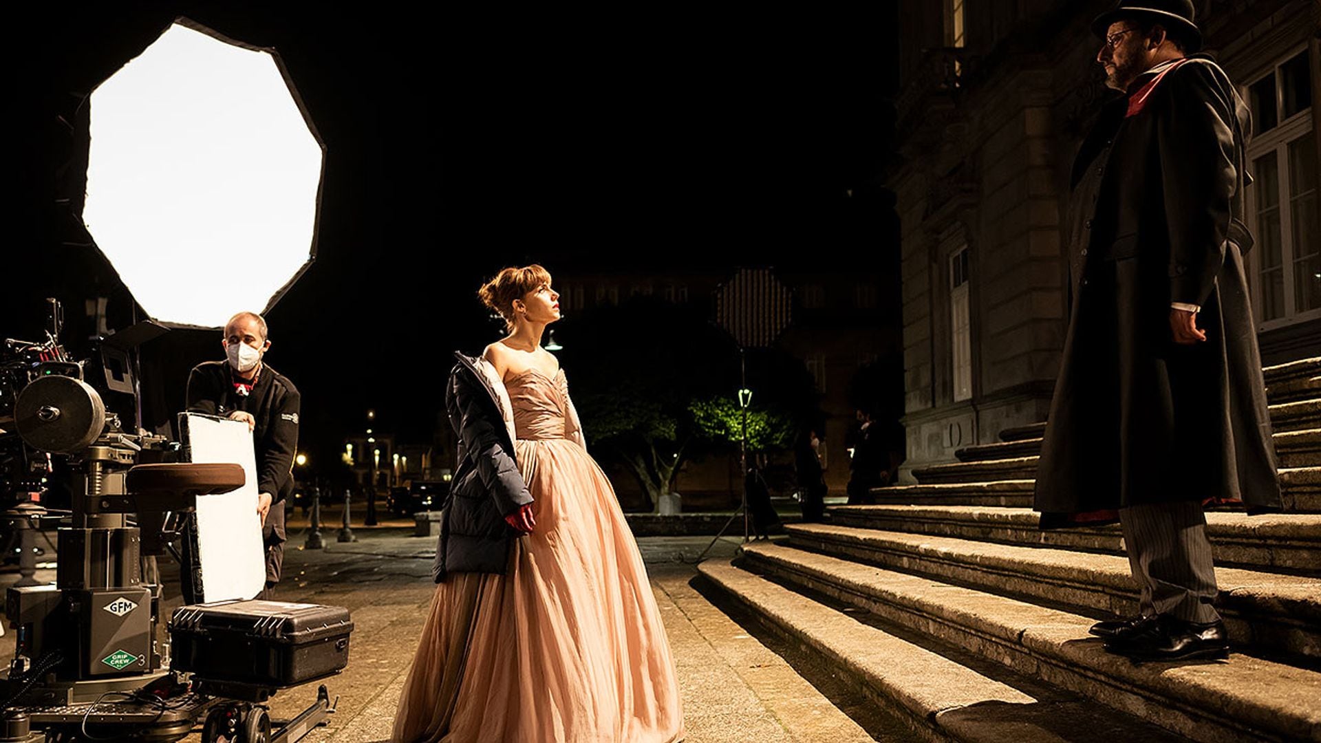 Aura Garrido y Jean Reno: todos los detalles de su nueva aventura a lo Sherlock Holmes
