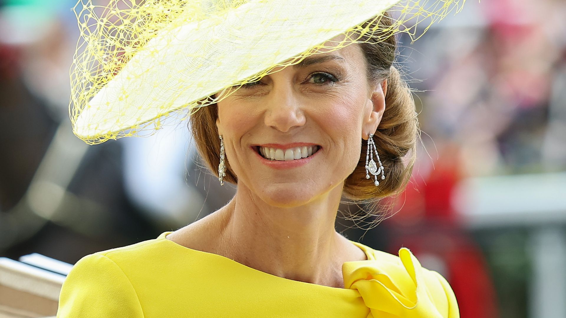 La impresionante reaparición de Kate Middleton en Ascot vestida de amarillo