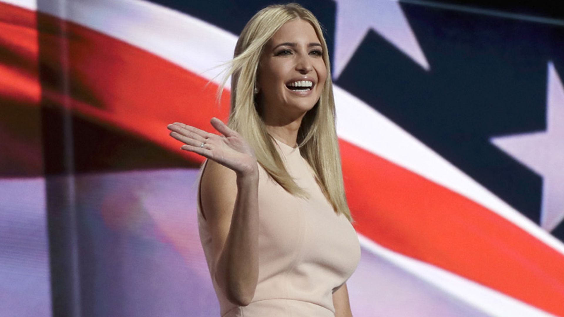 Ivanka Trump y su vestido de 4.000 euros para la noche de los Oscar