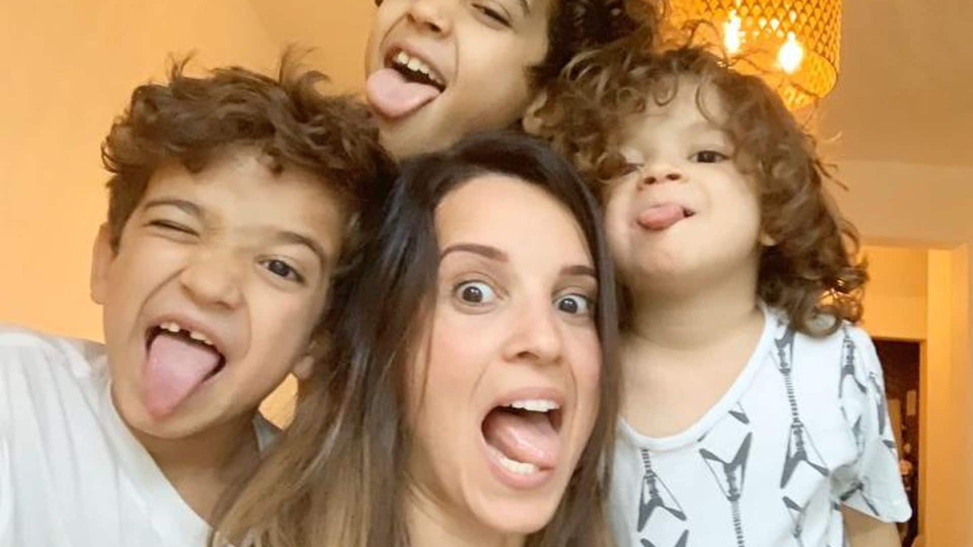 Esto es lo que hacen los hijos de Nacho e Inger Devera, mientras él está con su nueva bebé