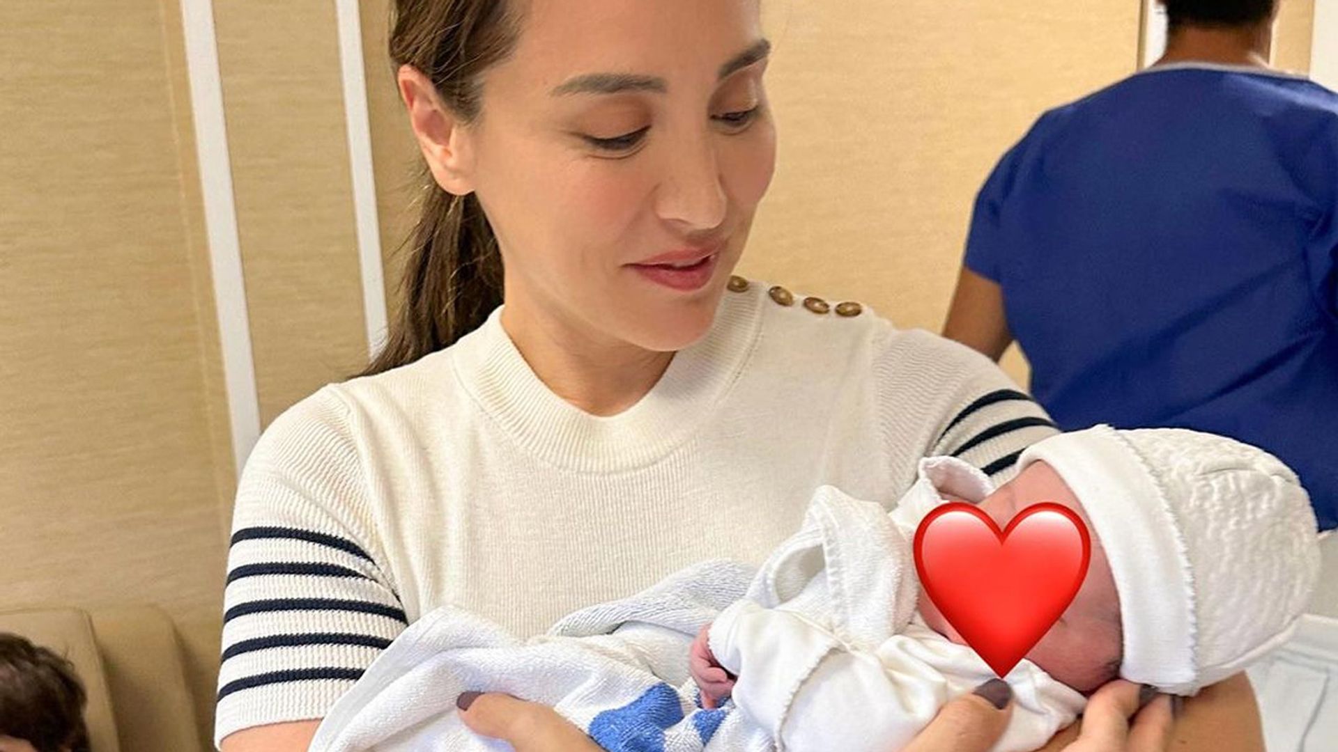 Primera imagen de una orgullosa Tamara Falcó con su sobrino Martín