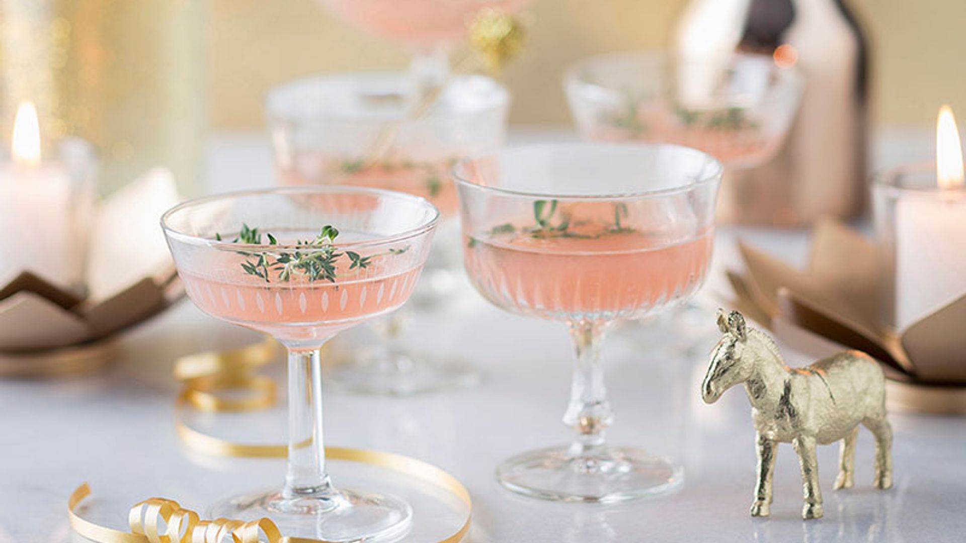 Cóctel de cava rosé de Navidad