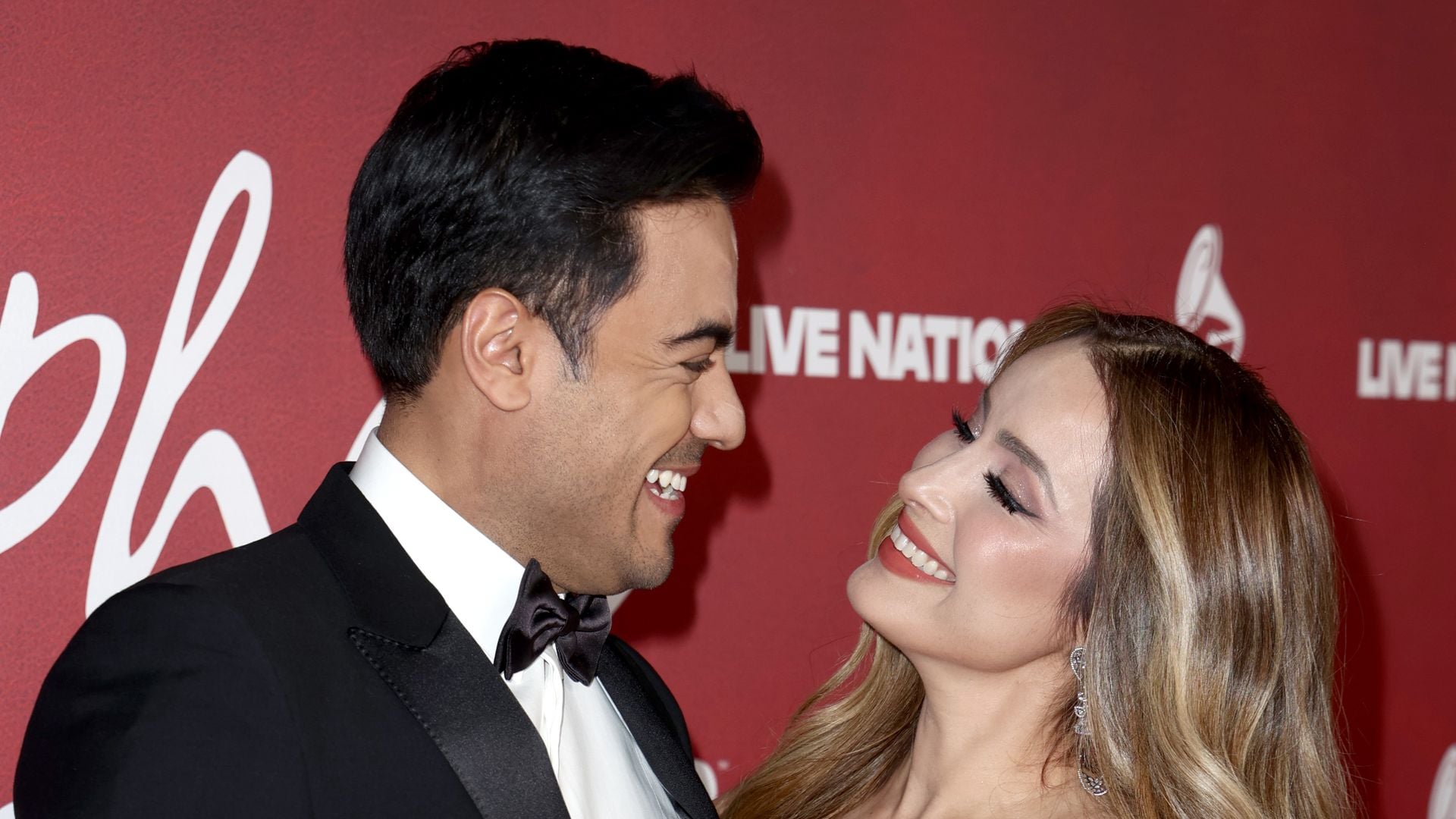 Cynthia Rodríguez y Carlos Rivera.