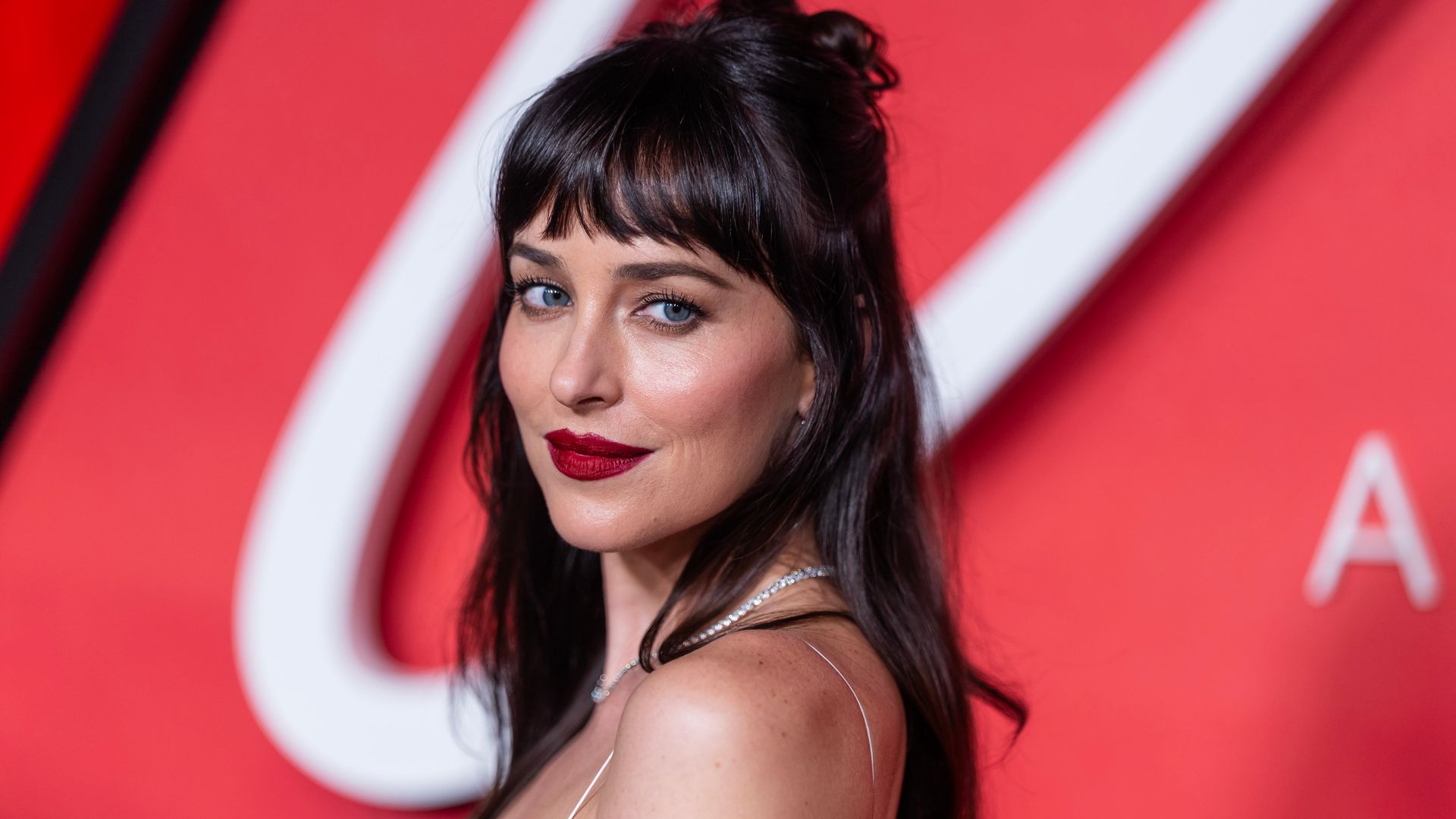 Paula Aroca, maquilladora: "El mejor labial rojo es el que hace que la piel y los ojos parezcan más vivos"