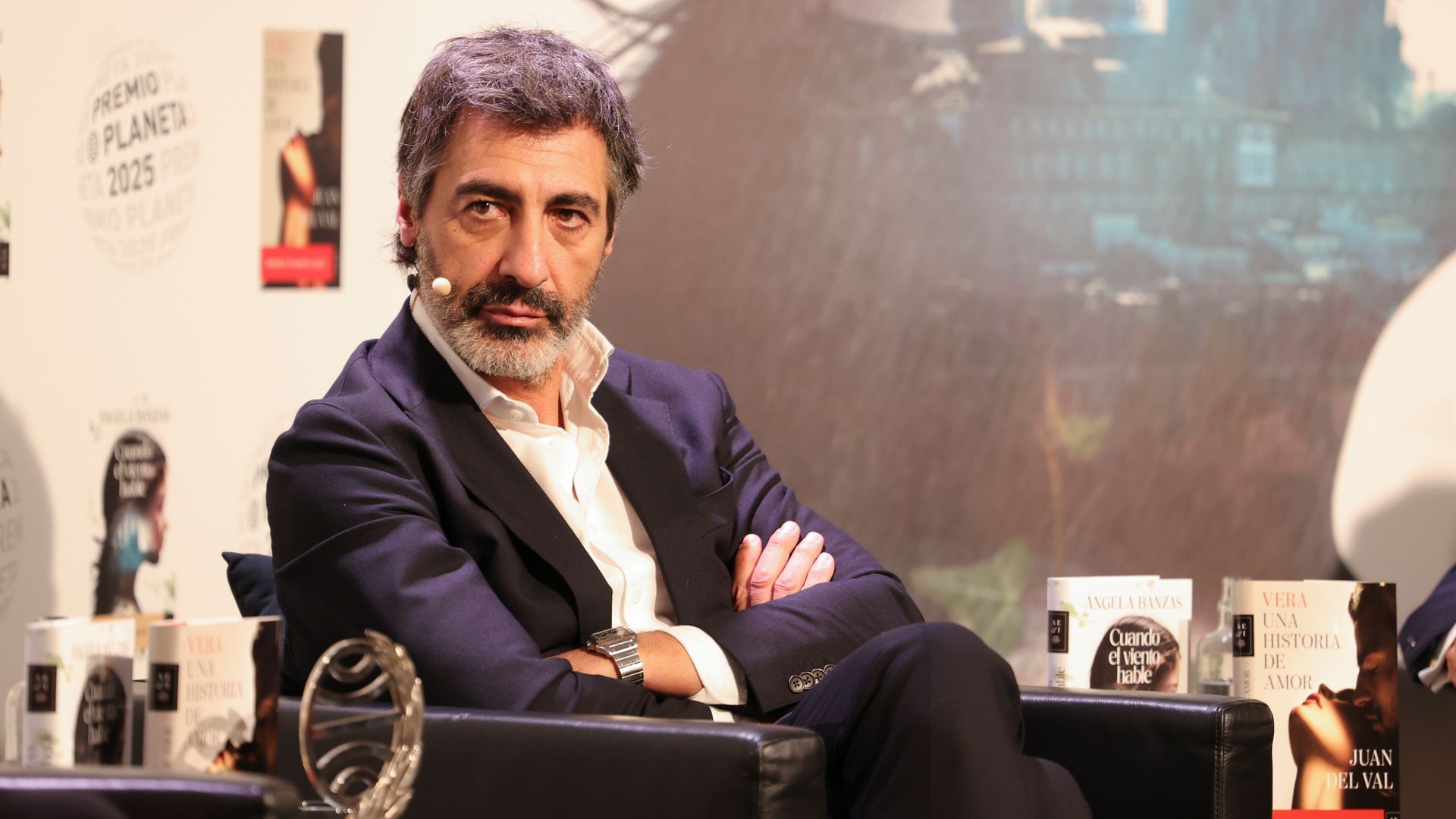 Juan del Val en la presentación de su nueva novela, Vera, una historia de amor, el 4 de noviembre de 2025