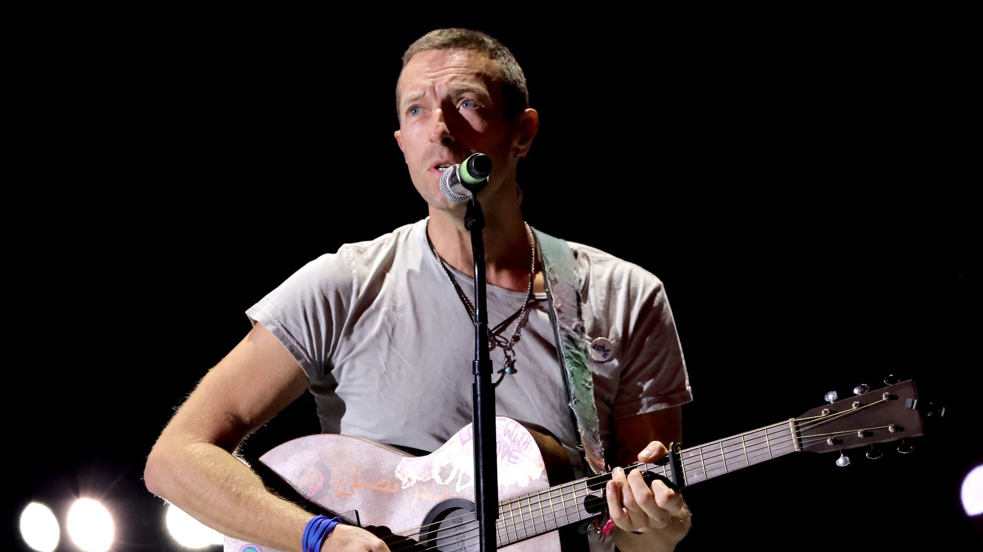 Chris Martin, de Coldplay, confiesa que tiene depresión y emociona con los consejos que le están ayudando