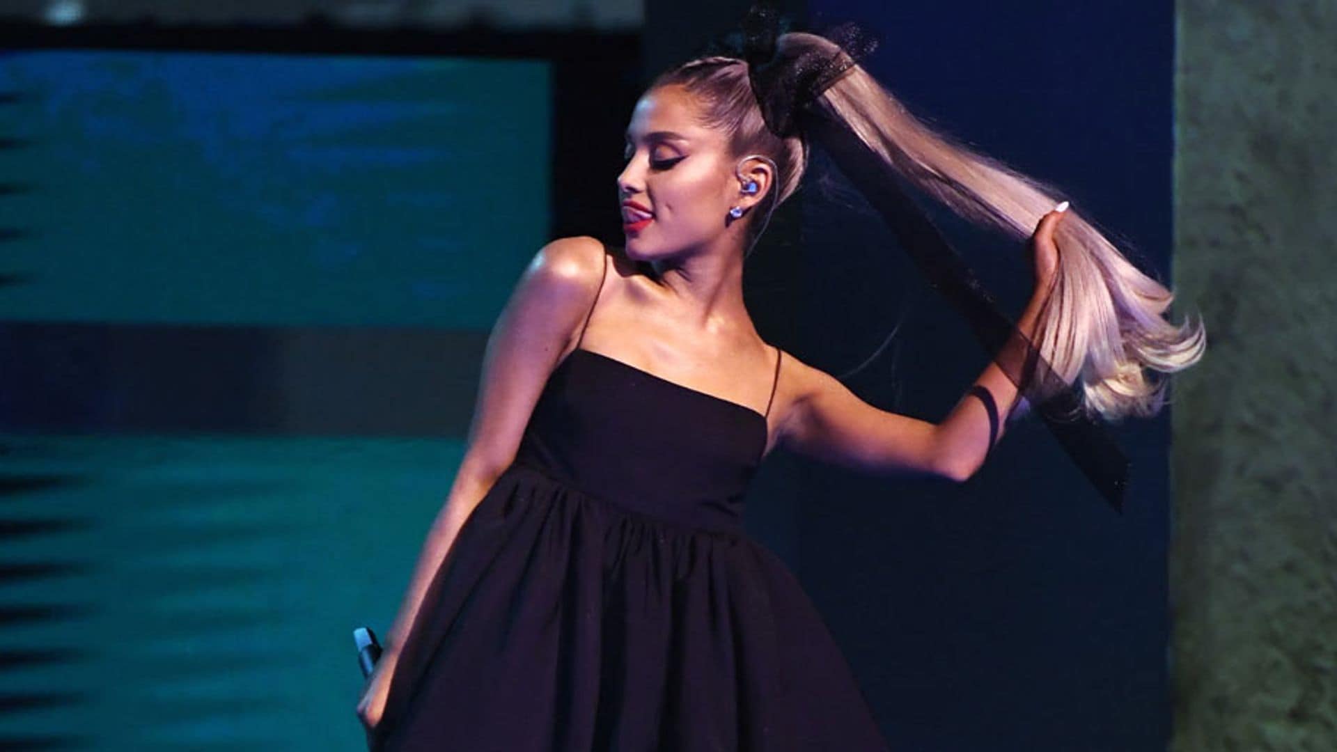 El truco de Ariana Grande para lucir una cola de caballo perfecta