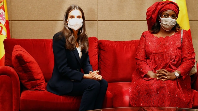 reina letizia traje