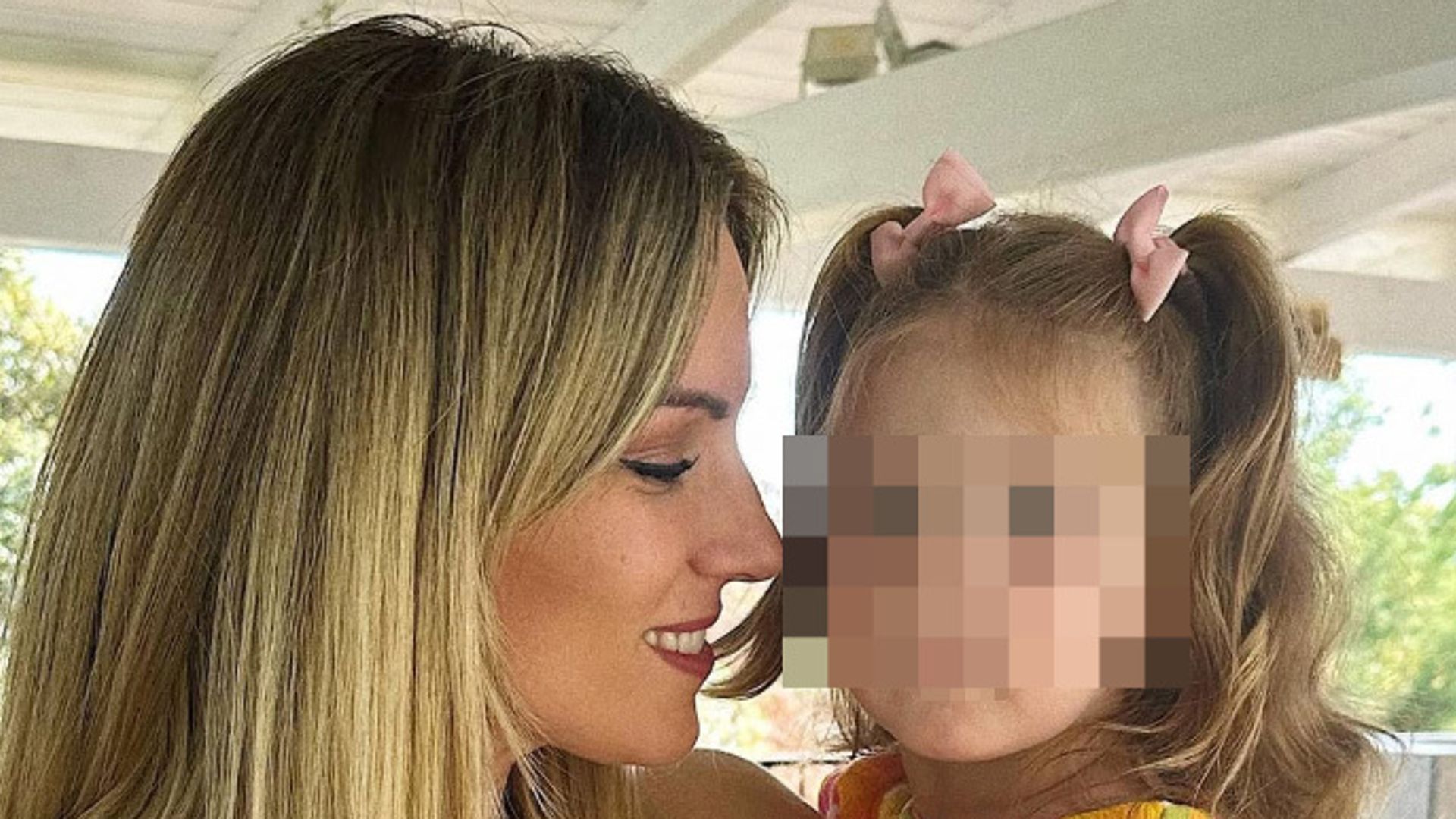 Edurne con su hija