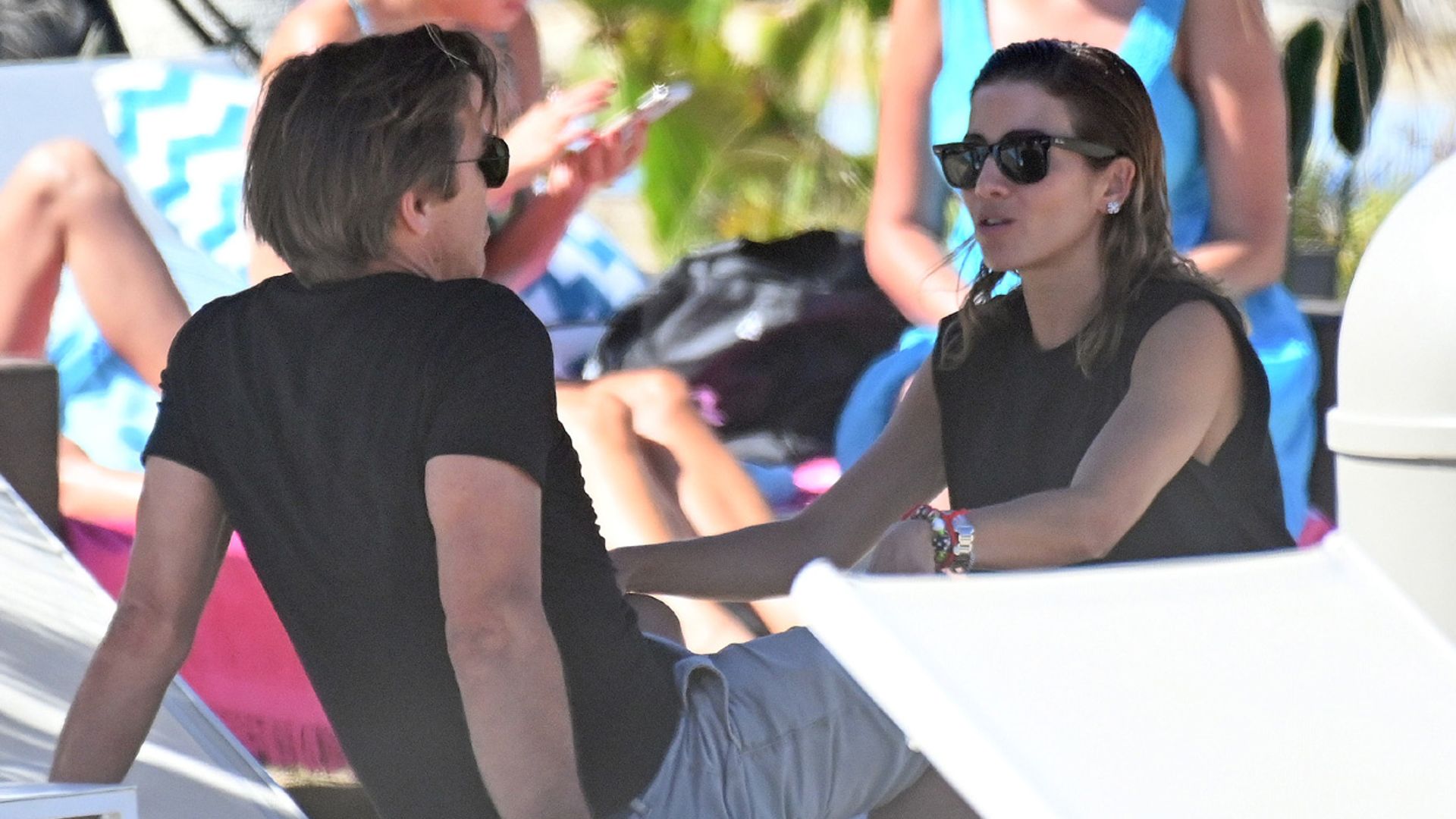 'El Cordobés' y Virginia Troconis se escapan a la playa con su hija Triana
