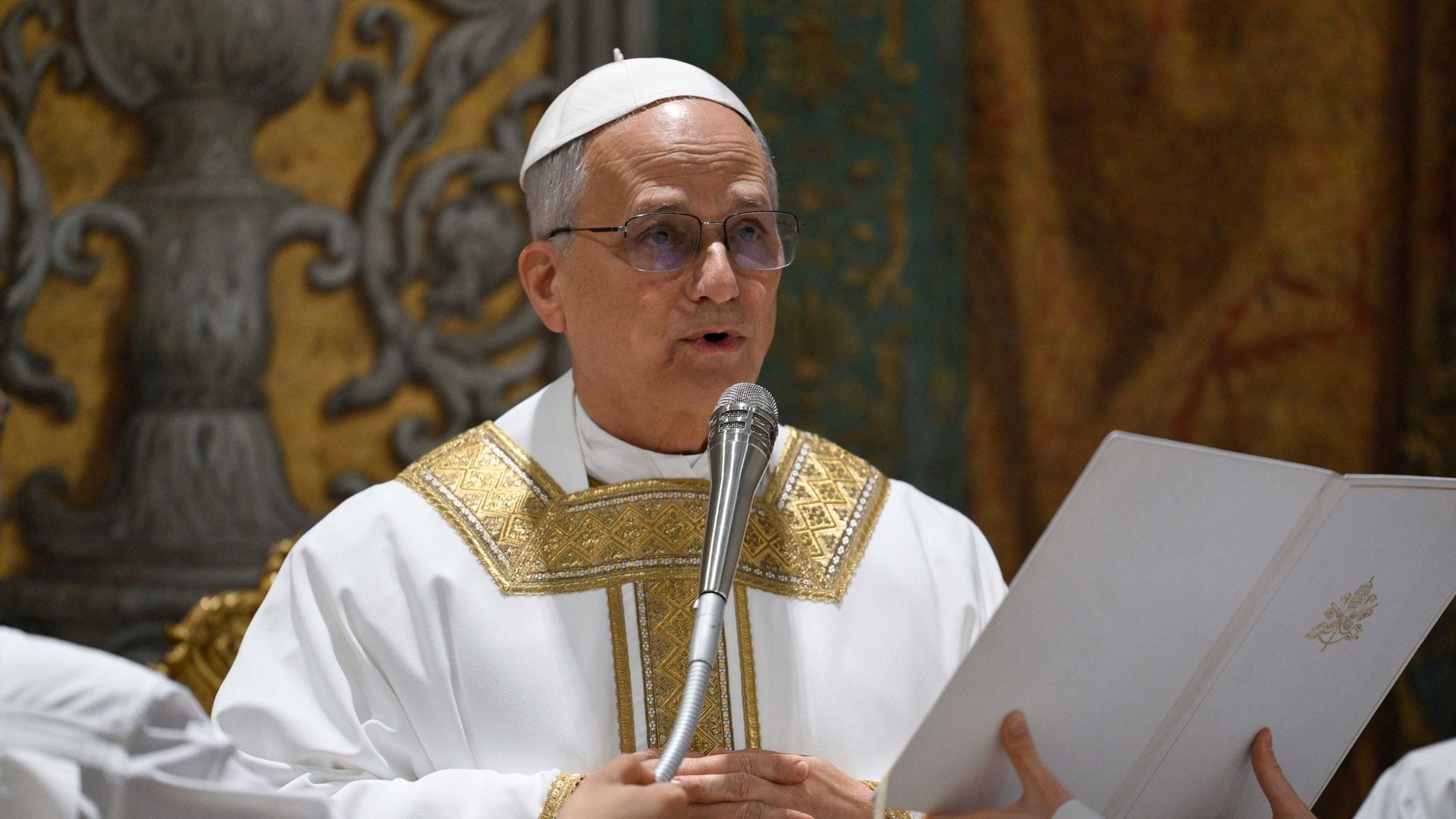 Primera misa del nuevo Santo Padre en la Capilla Sixtina: 'Me habéis elegido como sucesor de Pedro'