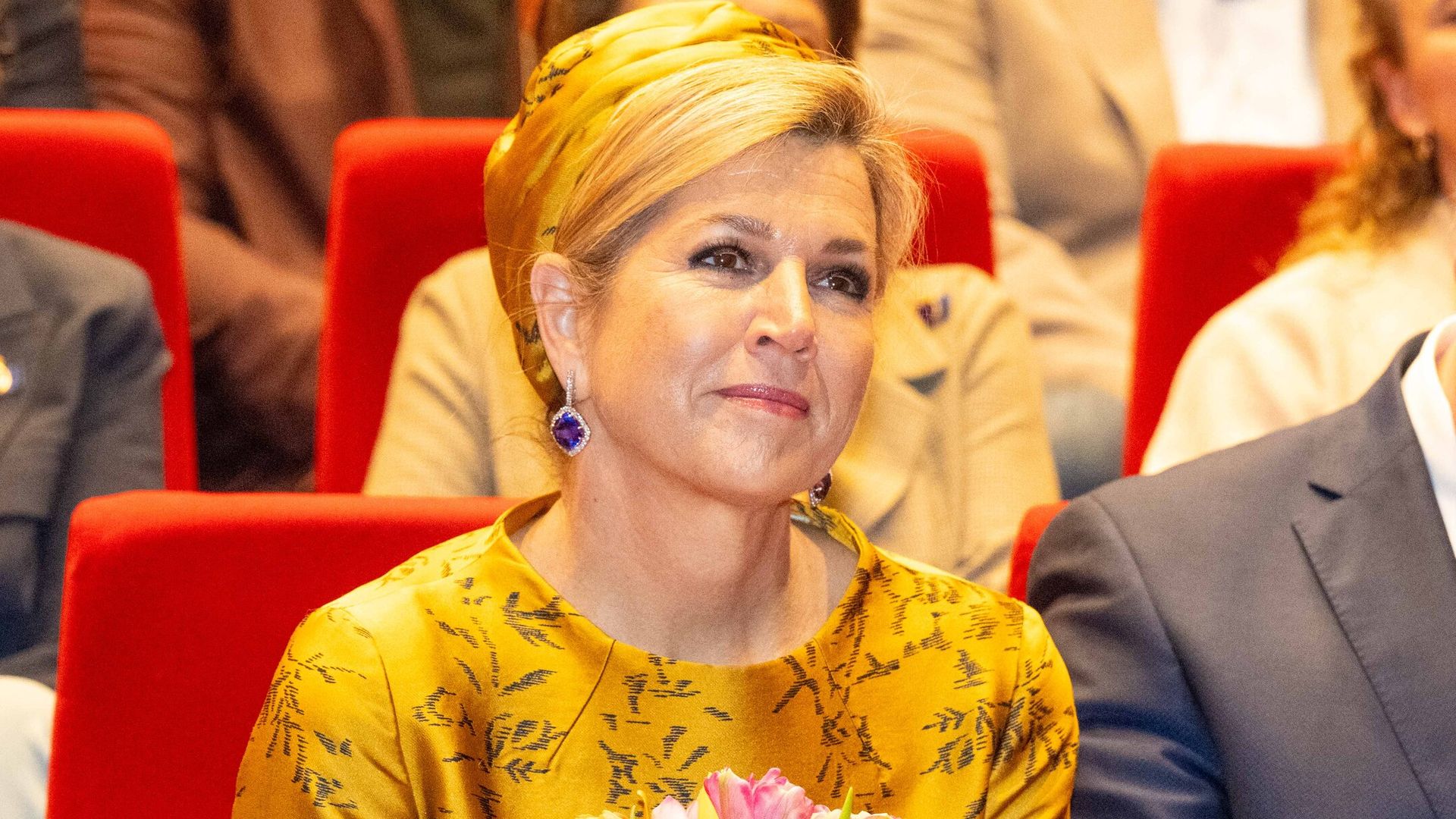 Máxima de Holanda, reina del color: rescata uno de sus conjuntos más arriesgados de 2018 y le queda igual de bien que entonces