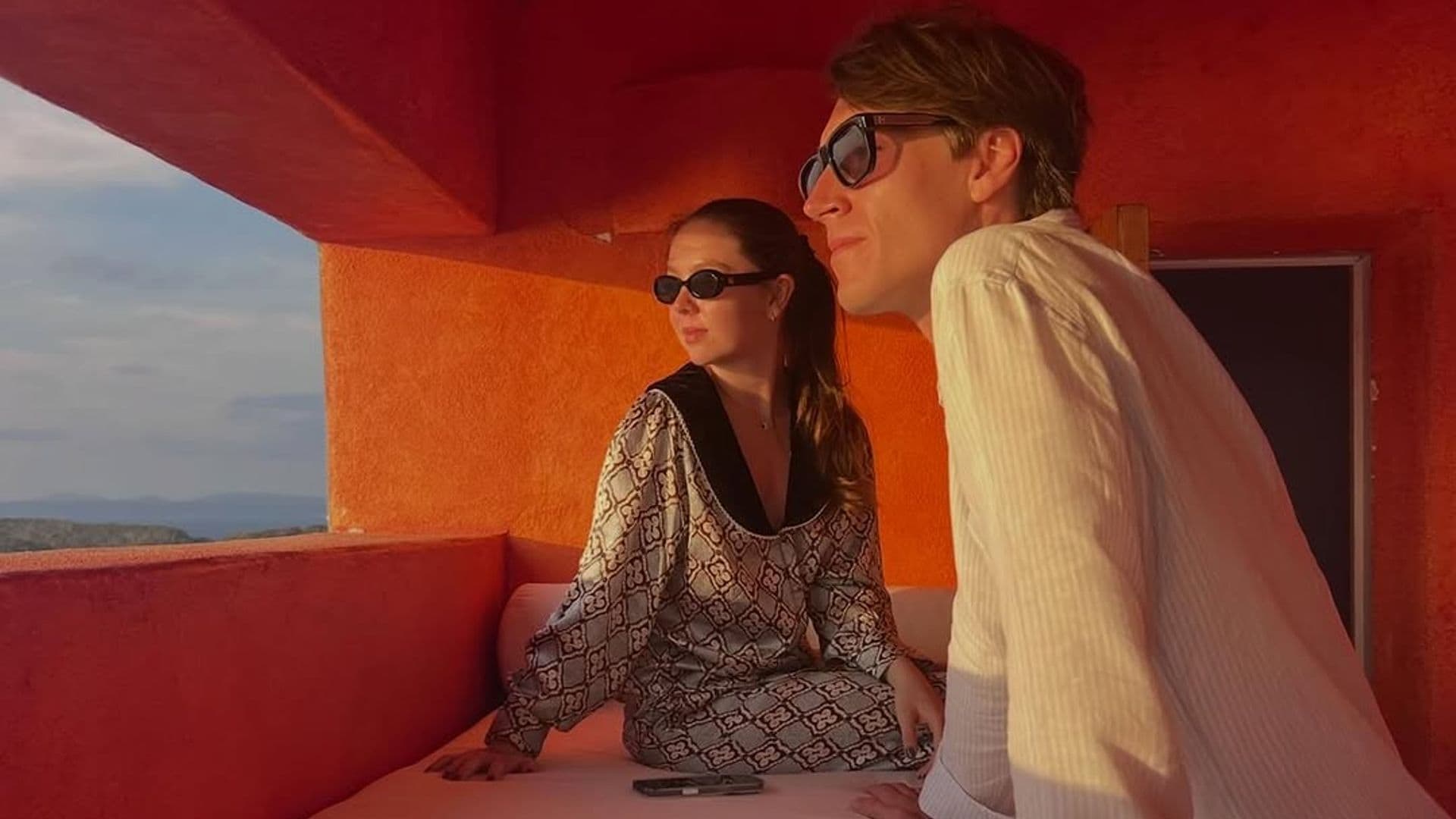 La hija menor de Carolina de Mónaco recibe el 2026 con su novio en playas mexicanas