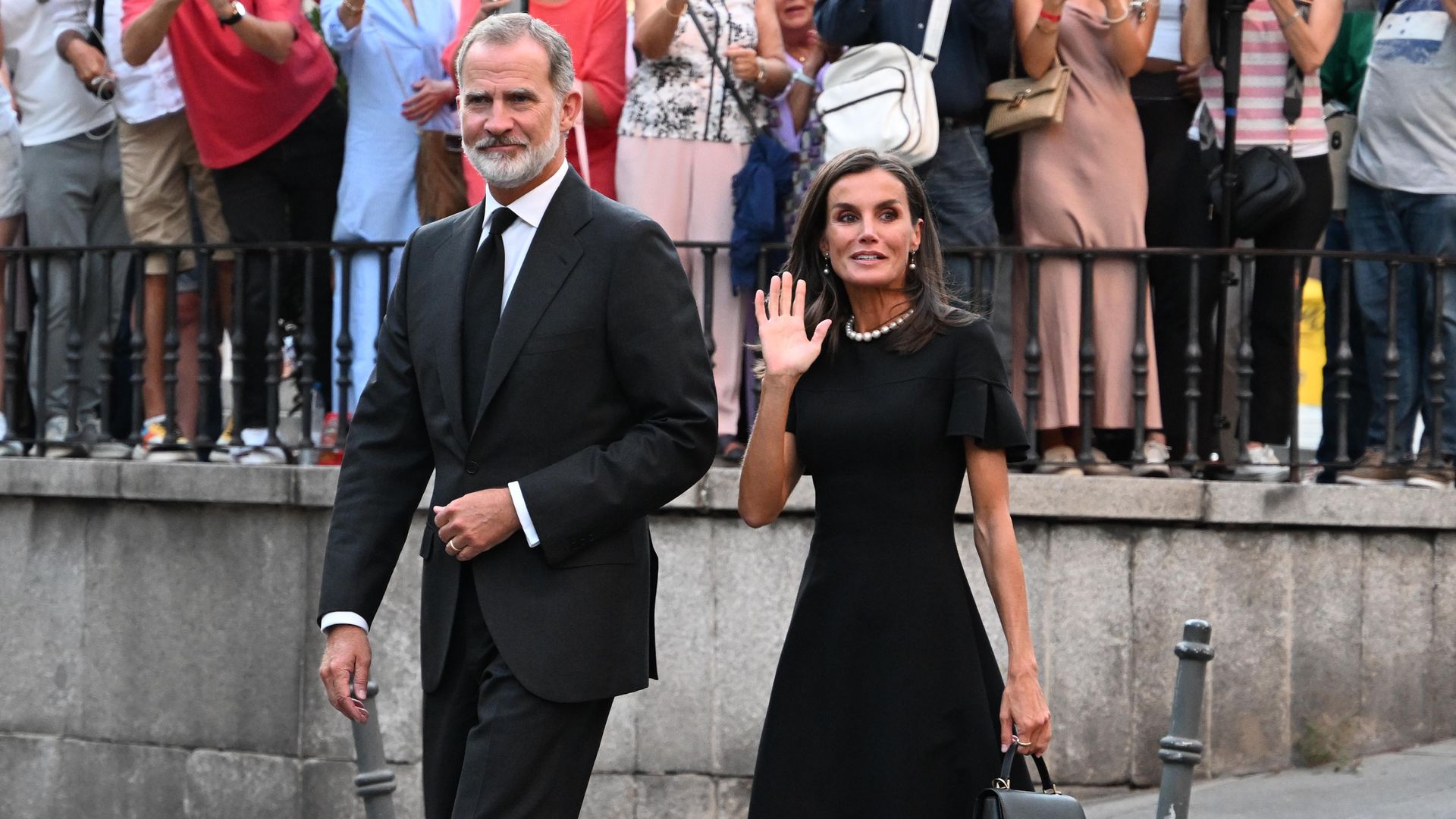 Los Reyes Felipe y Letizia a su llegada a la Catedral Castrense para asistir al funeral por Juan Gómez Acebo, a 08 de septiembre de 2024, en Madrid