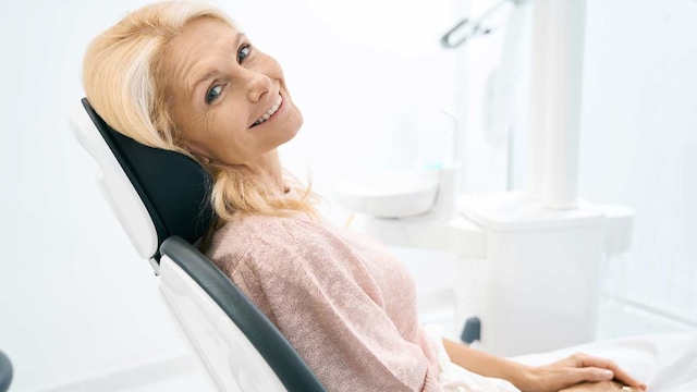 mujer dentista