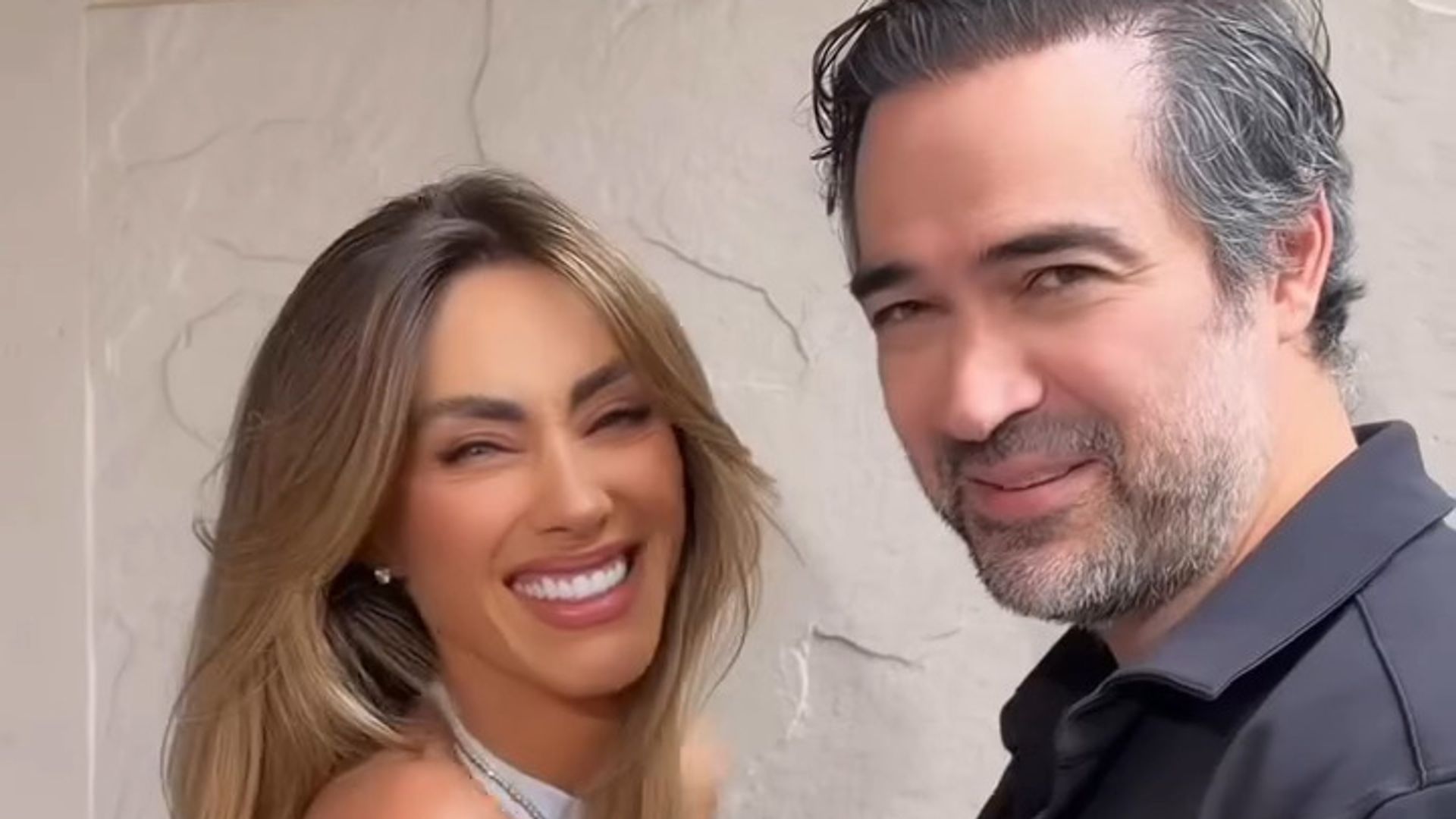 Alfonso Herrera no dio más detalles de lo que tiene entre manos con su gran amiga, Anahí
