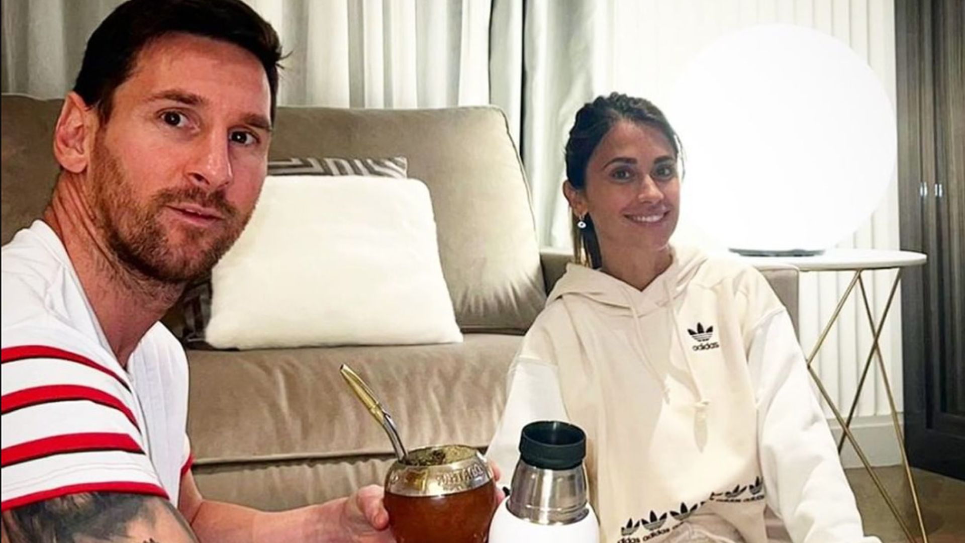 Al lado de Antonela Roccuzzo y en su casa de París: así se recupera Leo Messi tras superar el covid