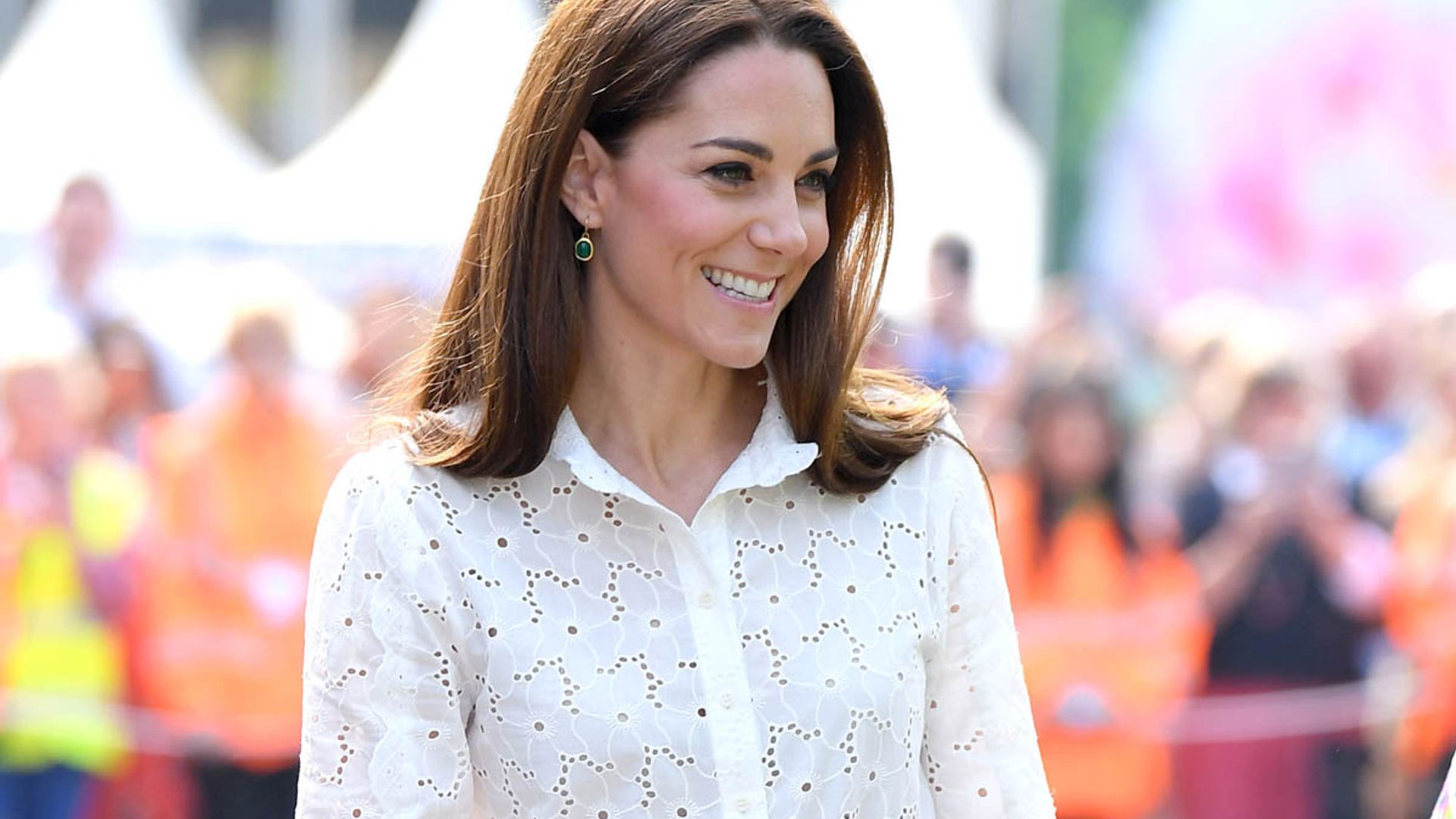 La camisa de Kate Middleton y Lady Di que estrenarás ahora y llevarás en otoño