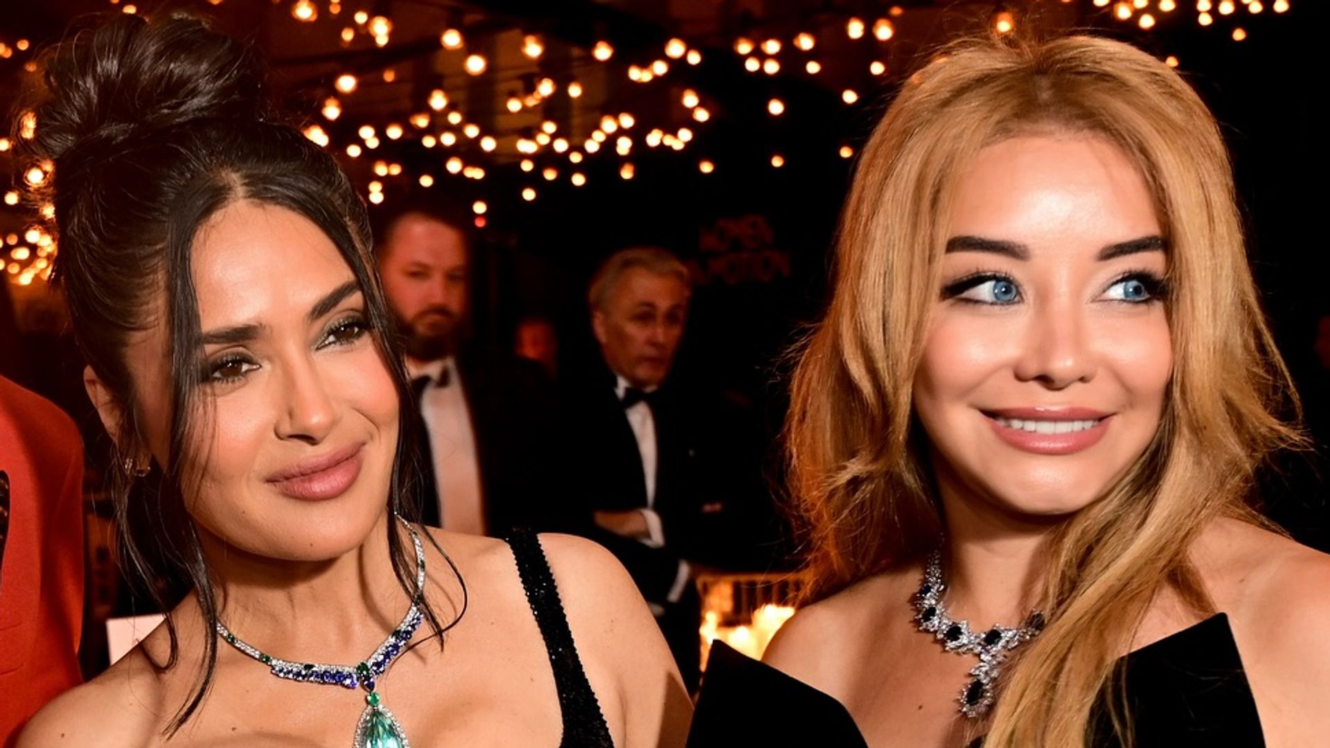 Salma Hayek junto a Maytha Bint Maktoum en Cannes