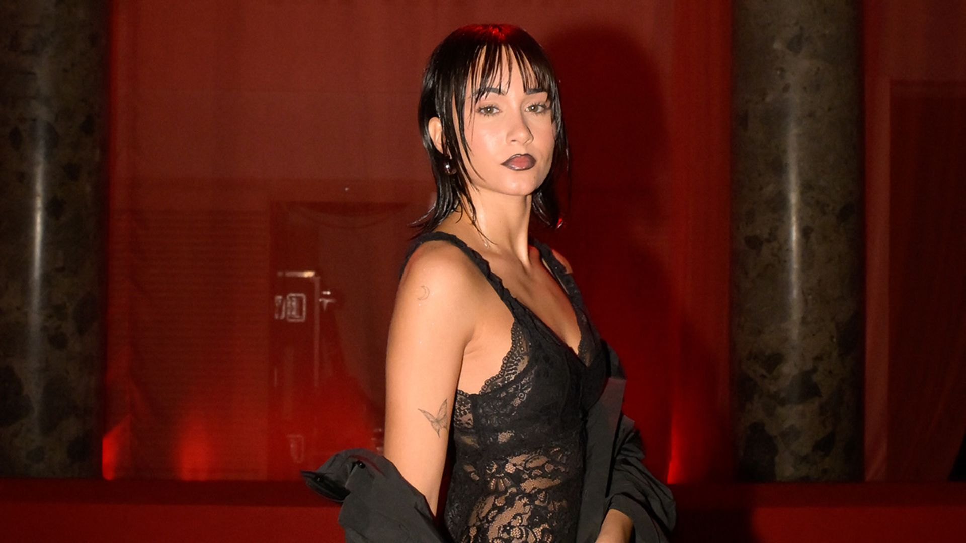 Cómo Aitana se ha convertido en referente de moda internacional: sus mejores looks en Milán y París