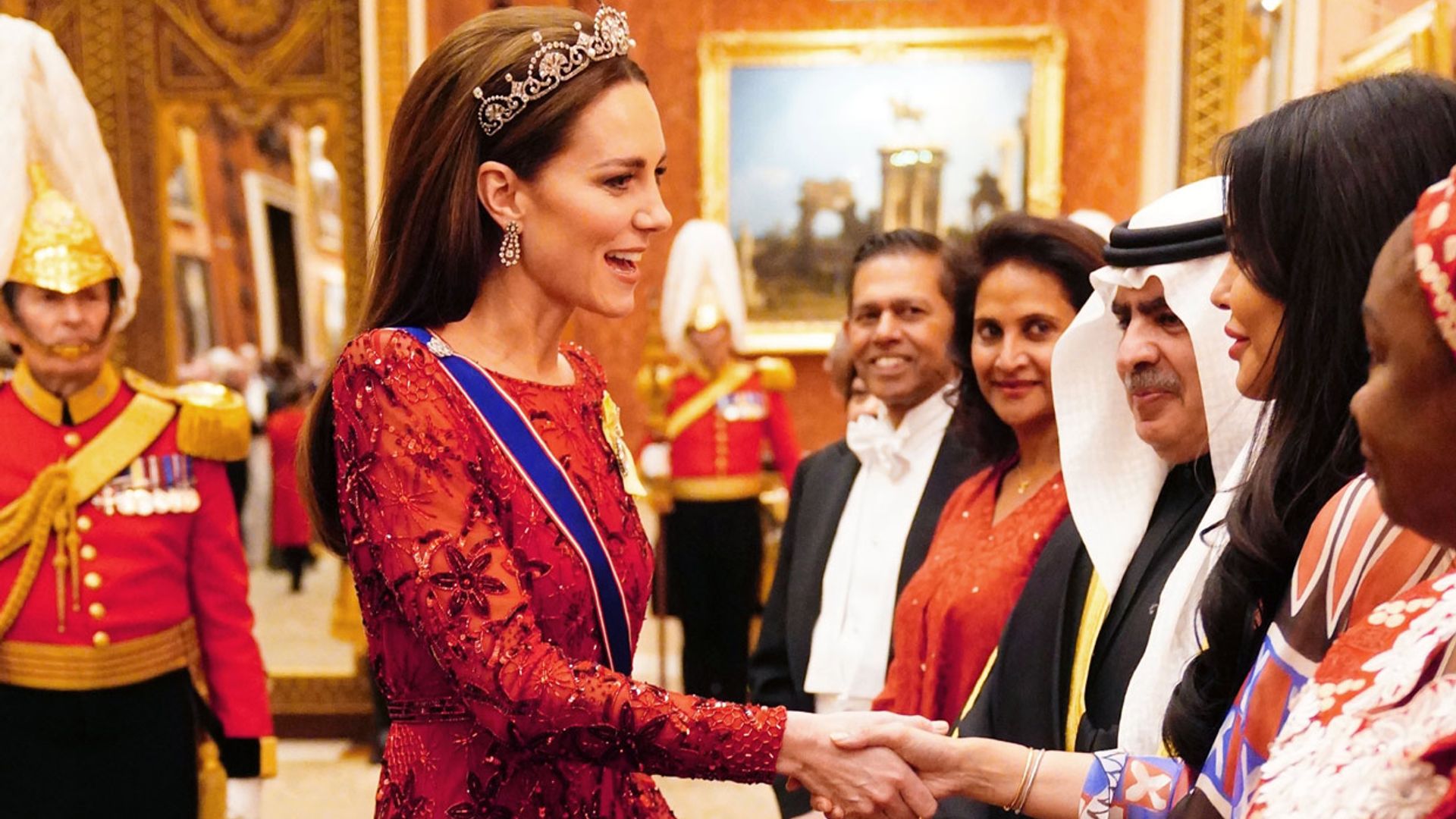 El paso al frente de Kate: su look cargado de simbolismo en una noche clave