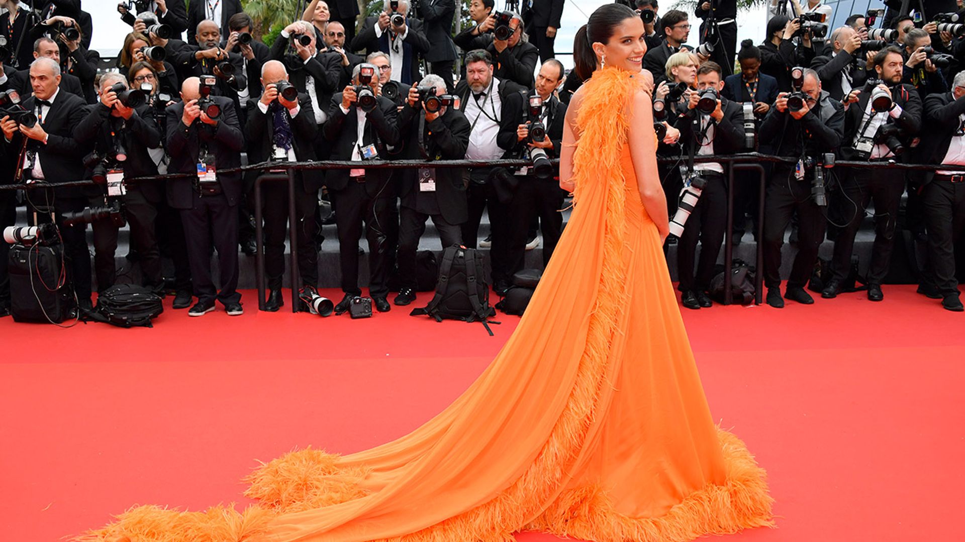 Los mejores vestidos de invitada inspirados en looks inolvidables de la alfombra roja