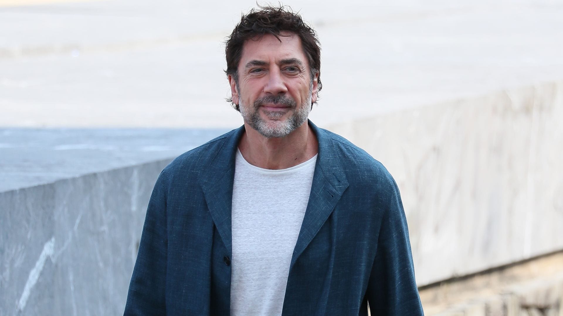 Javier Bardem sorprende como guía en el Museo del Prado siguiendo los pasos del rey Felipe