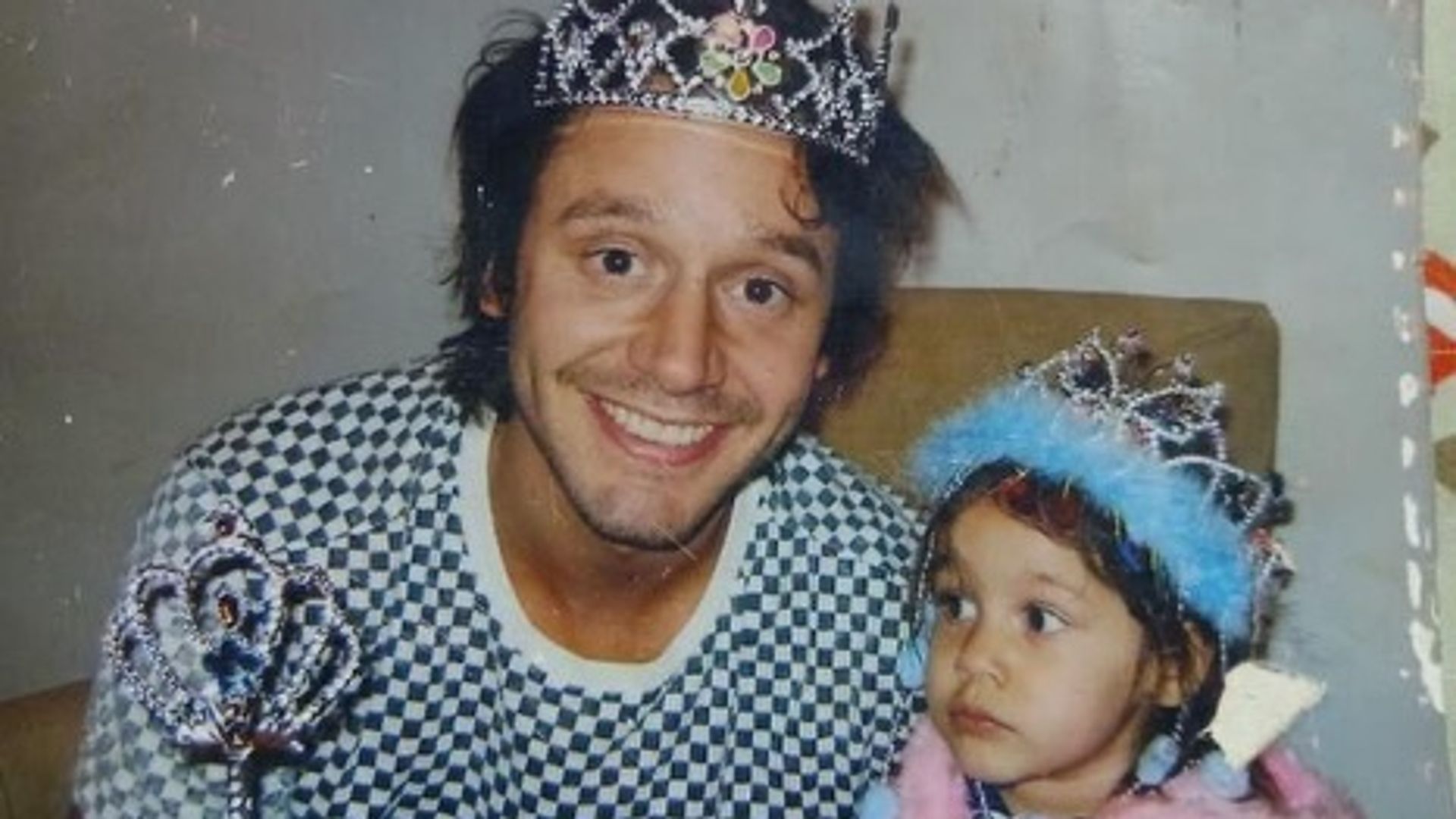 El actor Benjamín Vicuña con su hija 